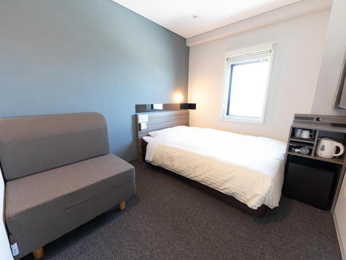 Deluxe Double Room with Sofa - Smoking