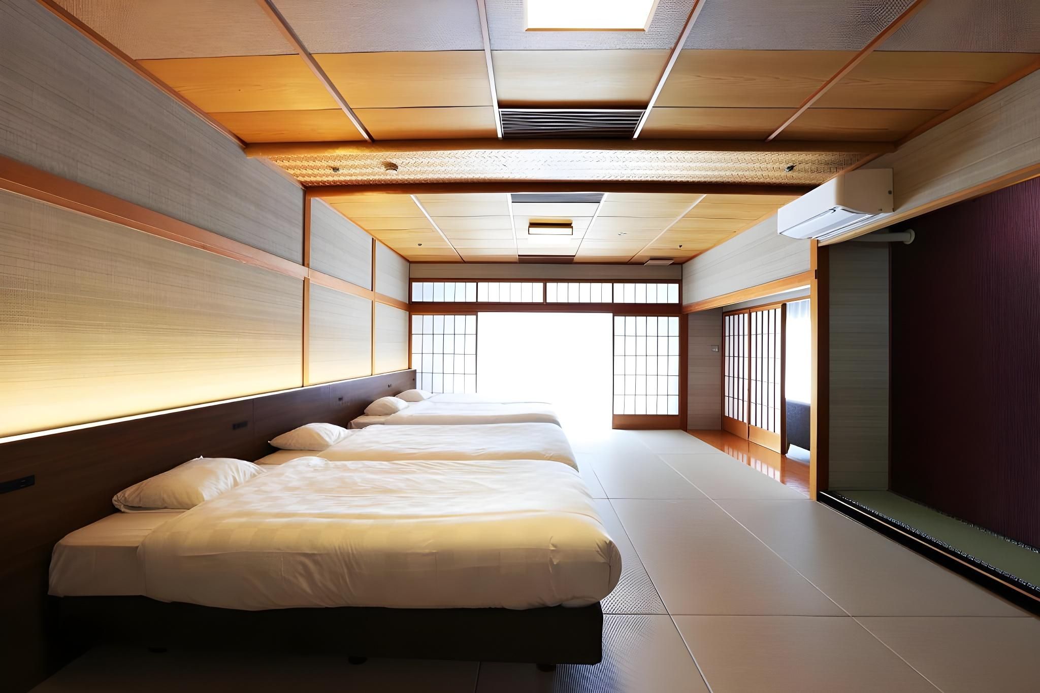 Quadruple with Shared Bathroom