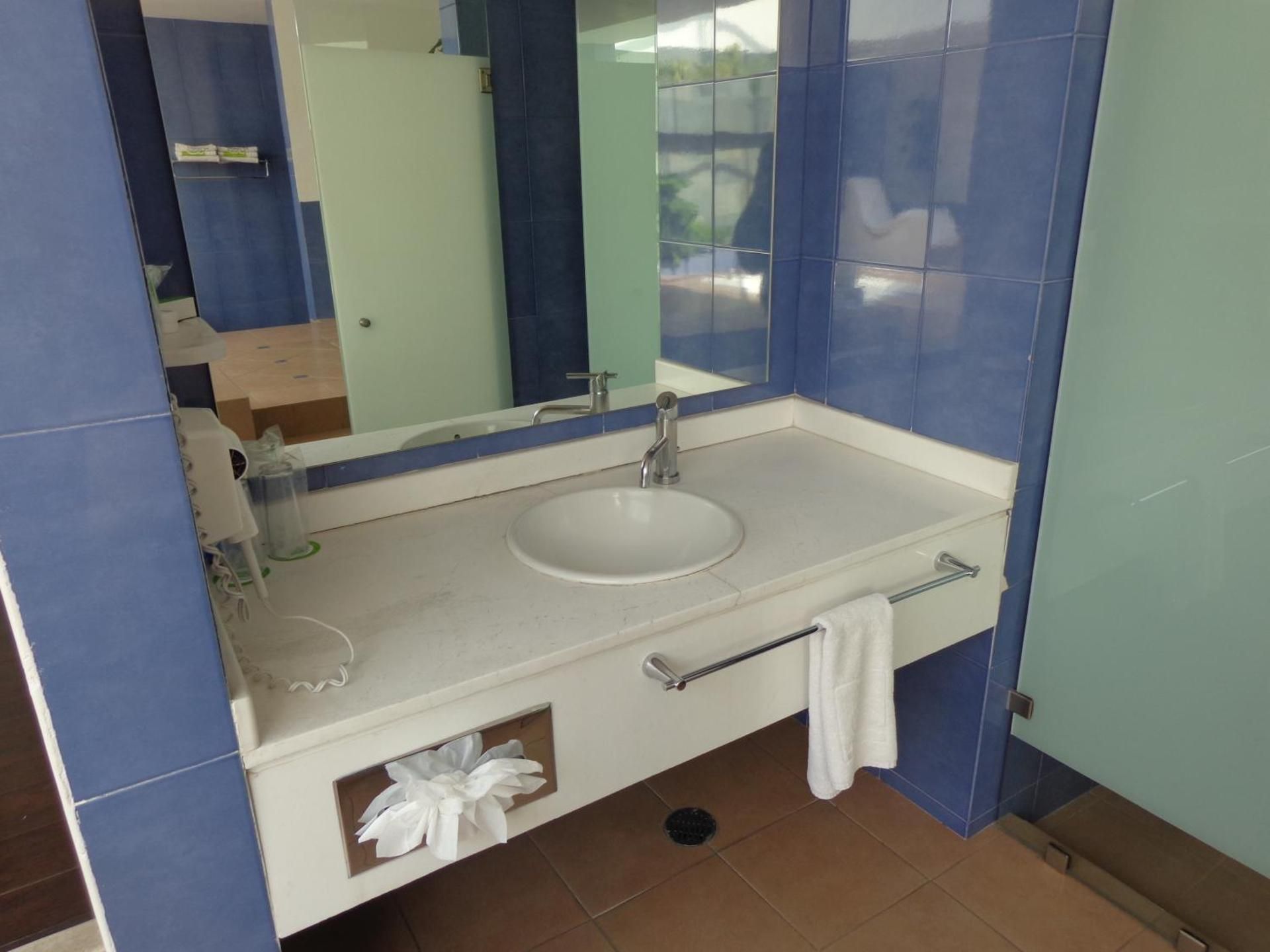 King Room with Spa Bath