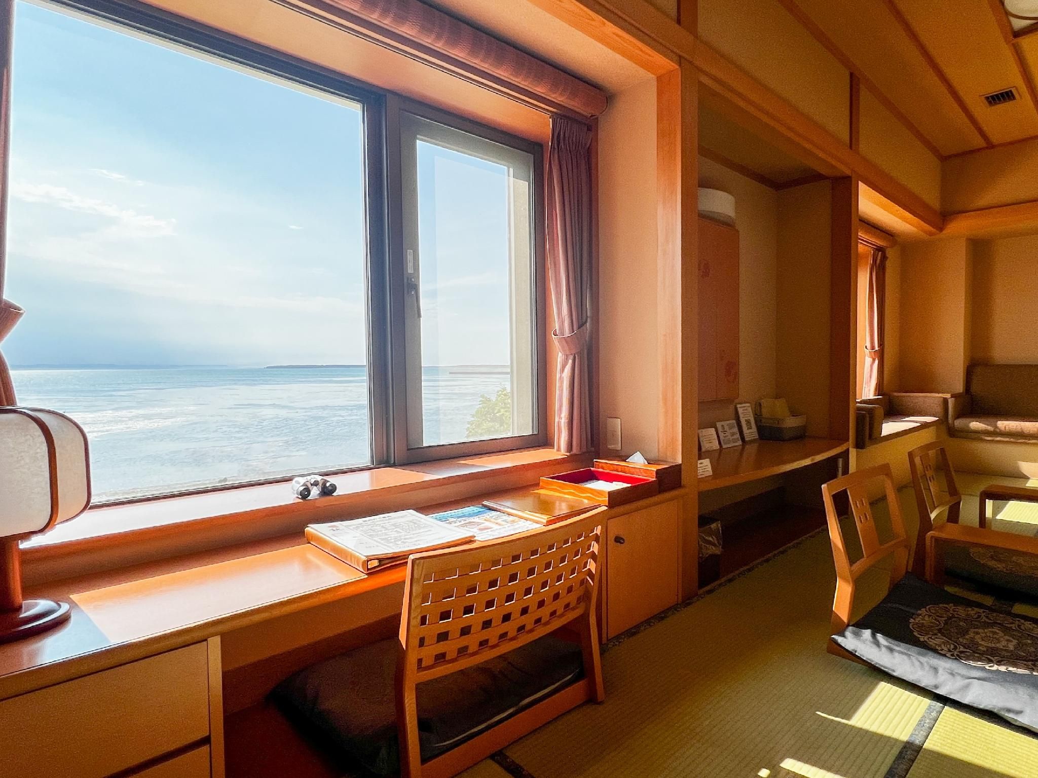 Japanese Style Lake View - Non-Smoking