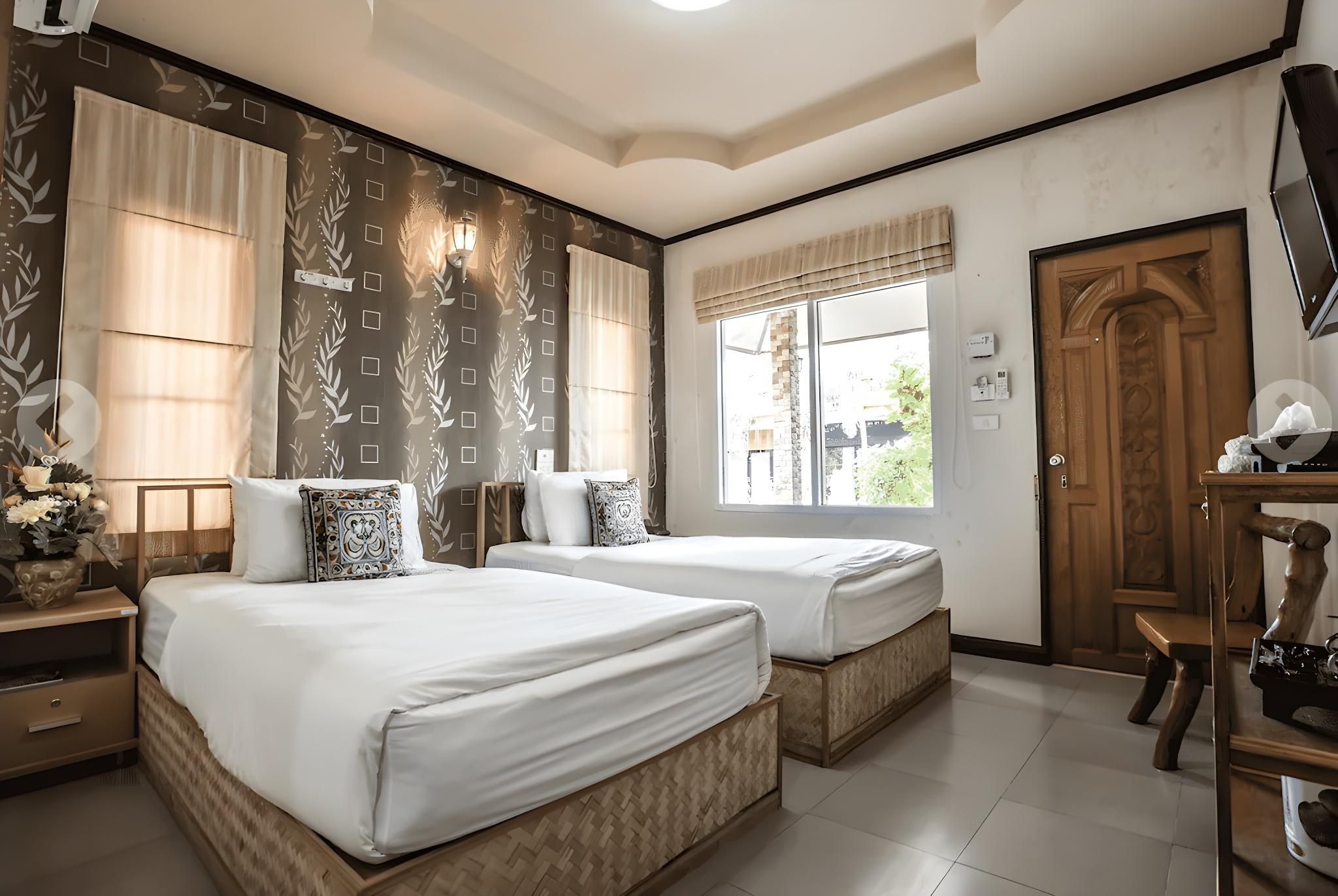 Standard Twin Room
