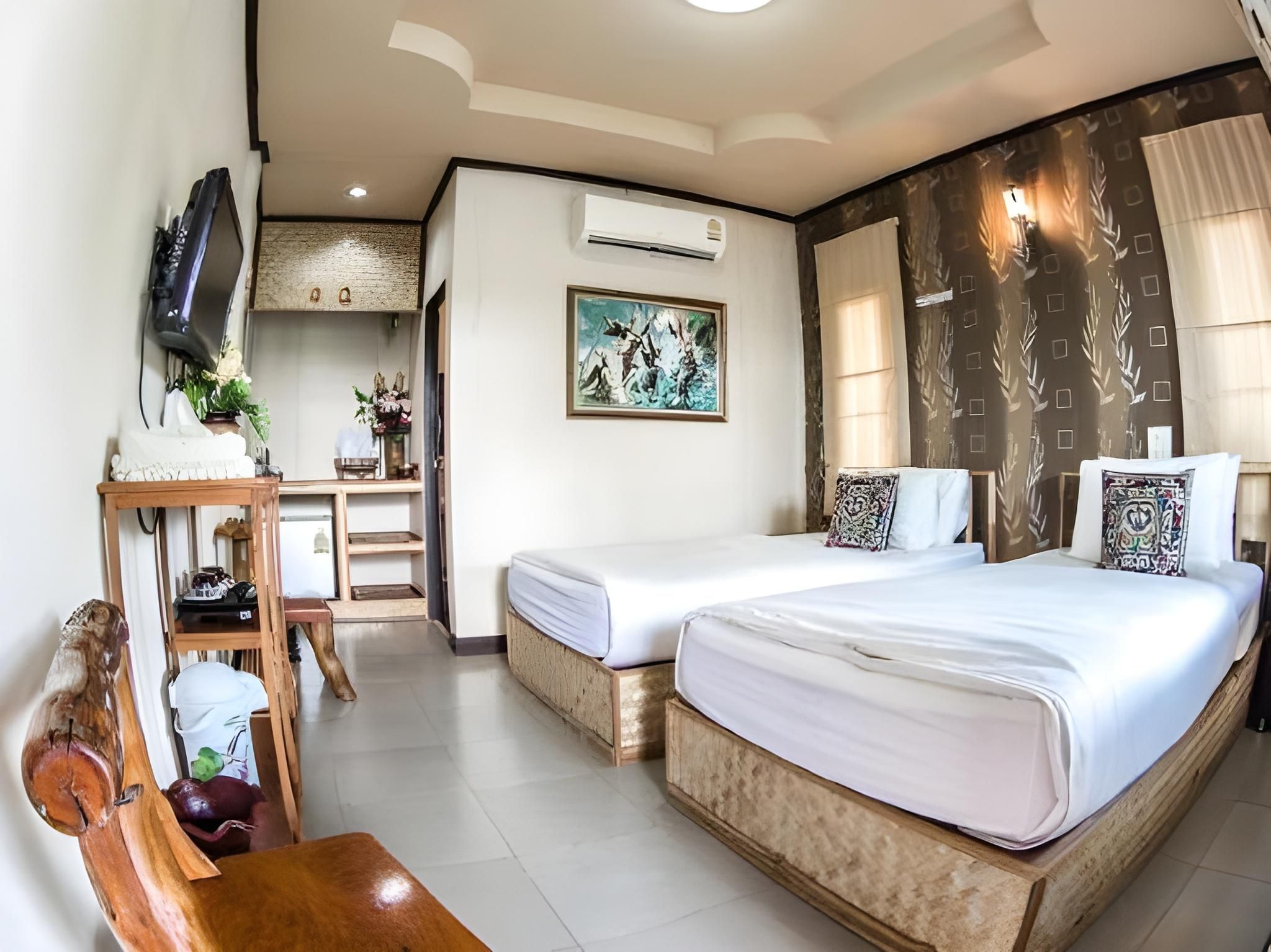 Standard Twin Room
