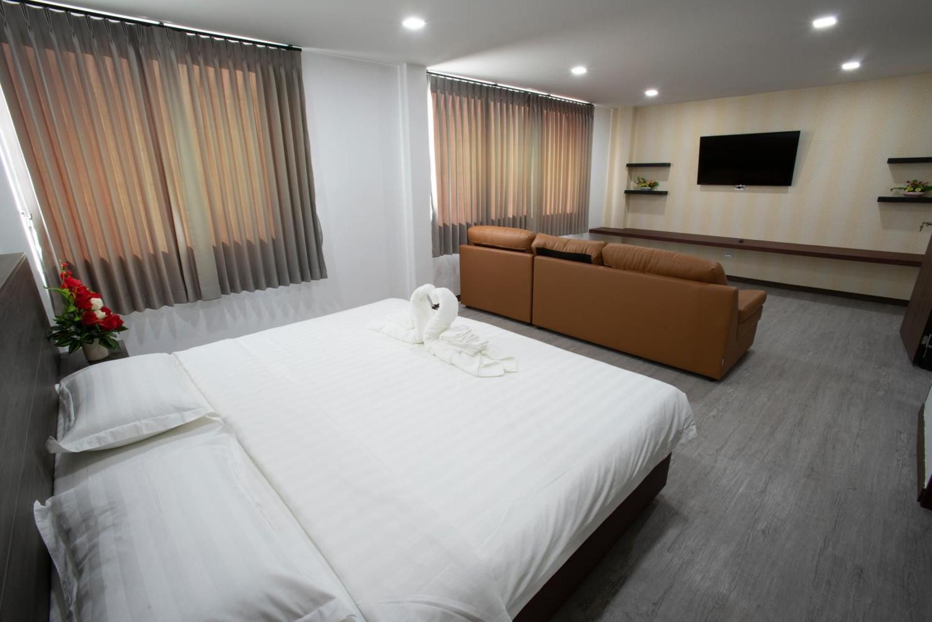 King Suite with Sofa Bed