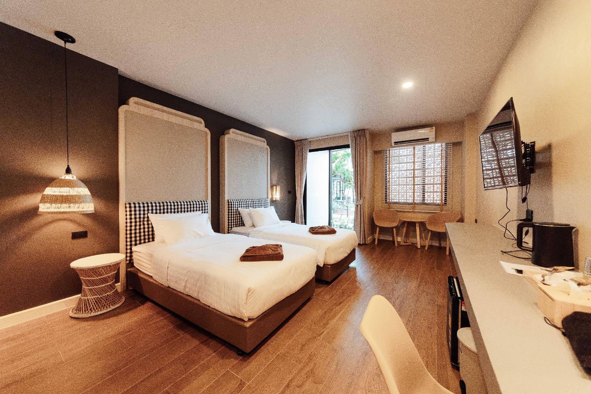 Superior Twin Room with Balcony