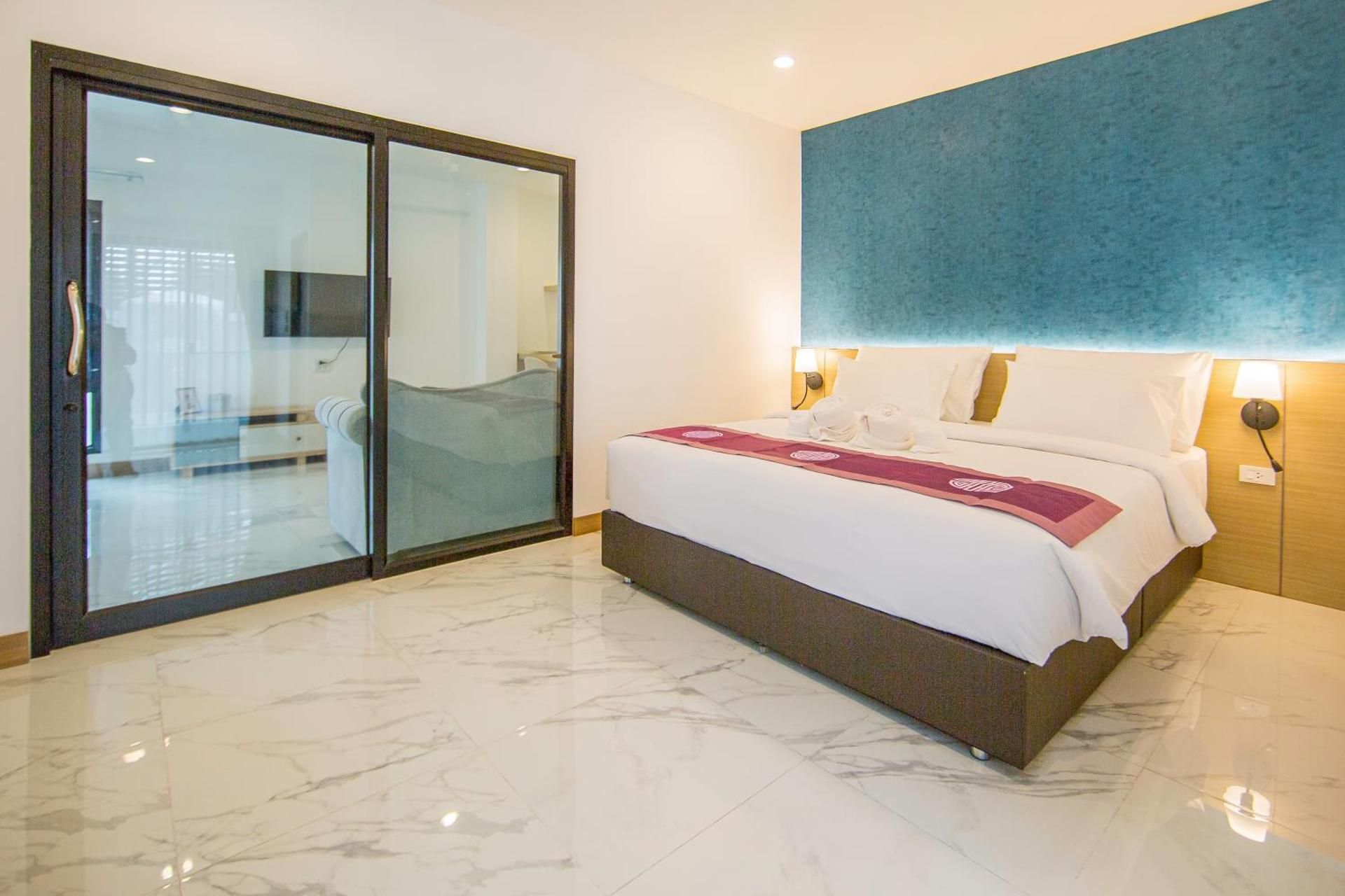 One Bedroom Suite