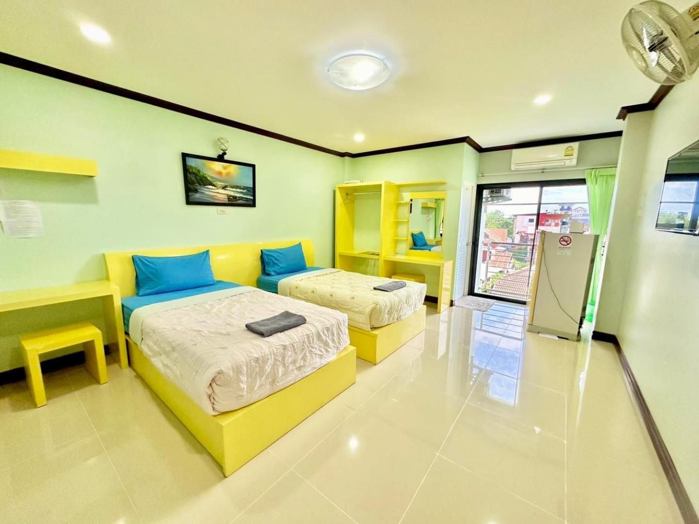 Feature Twin Room