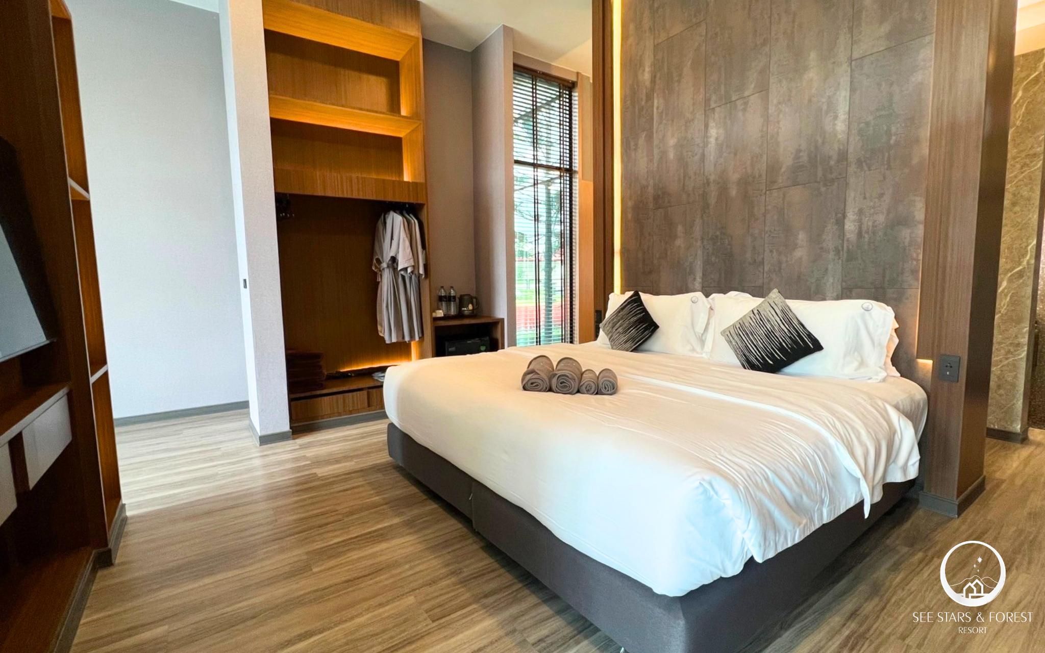 2 Bedroom Family Suite- Jacuzzi