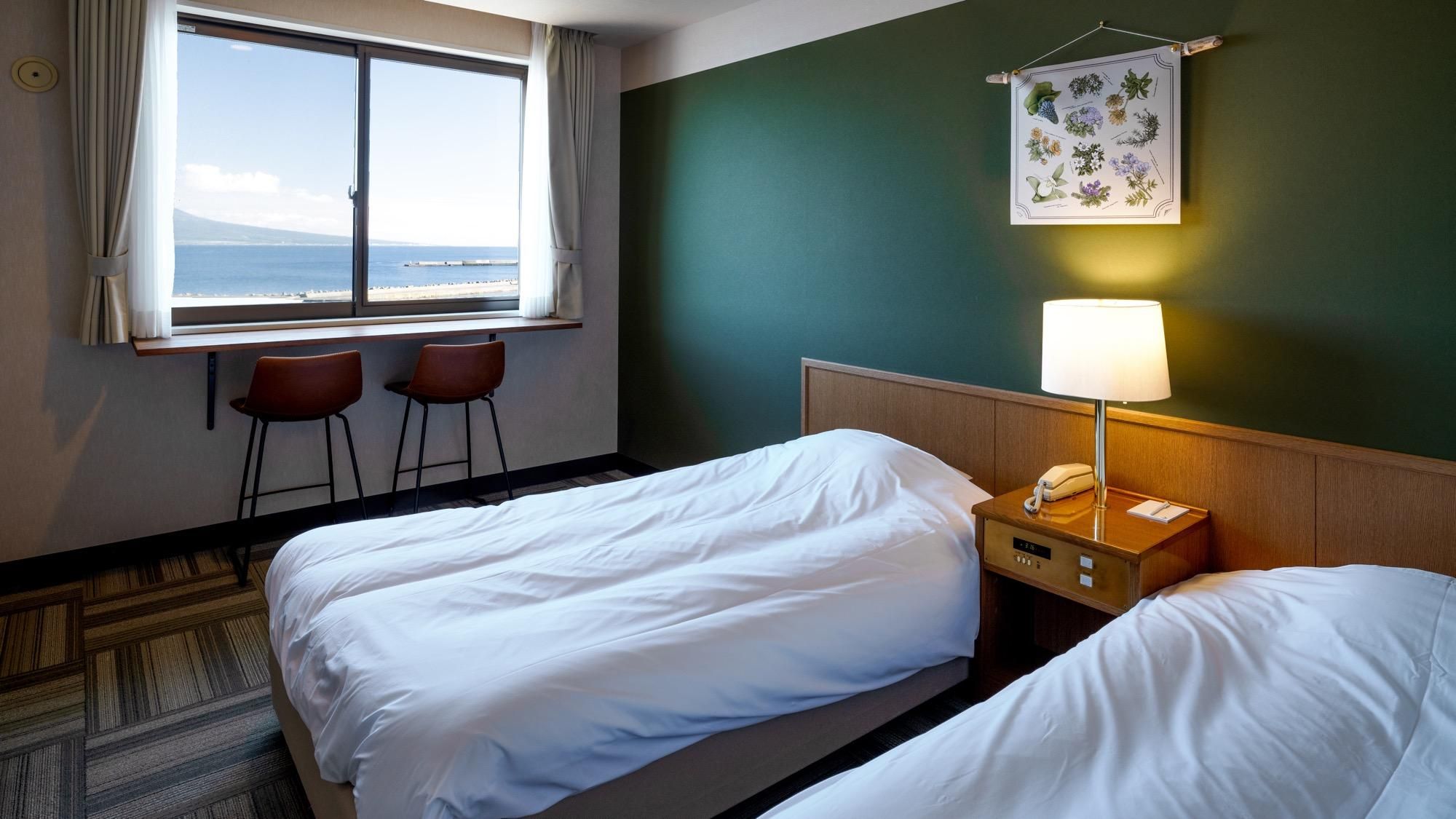 Newly Renovated Top Floor Seaside Twin Room with Rishiri Fuji View