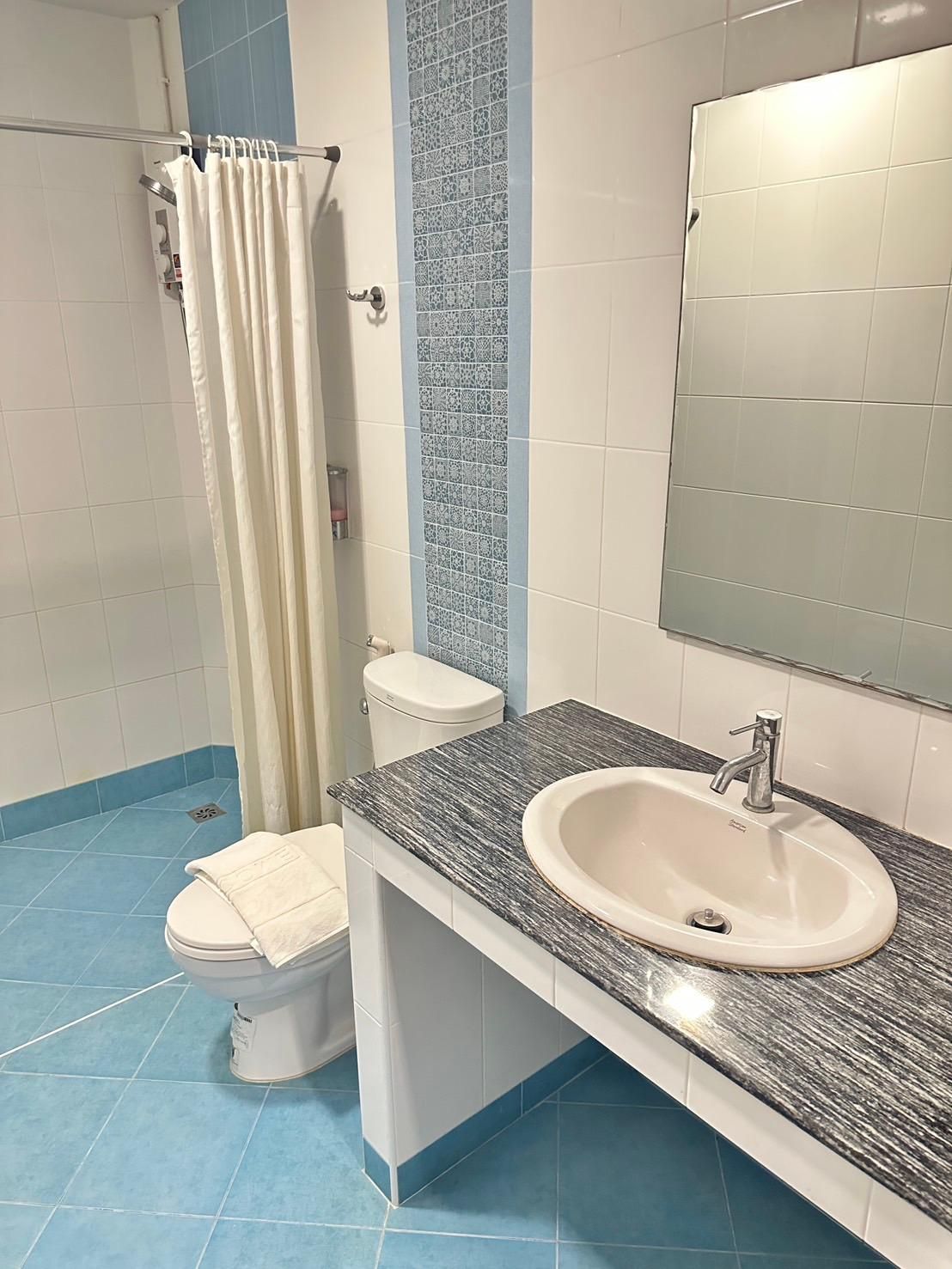 Le Noi Buri Deluxe Room 3