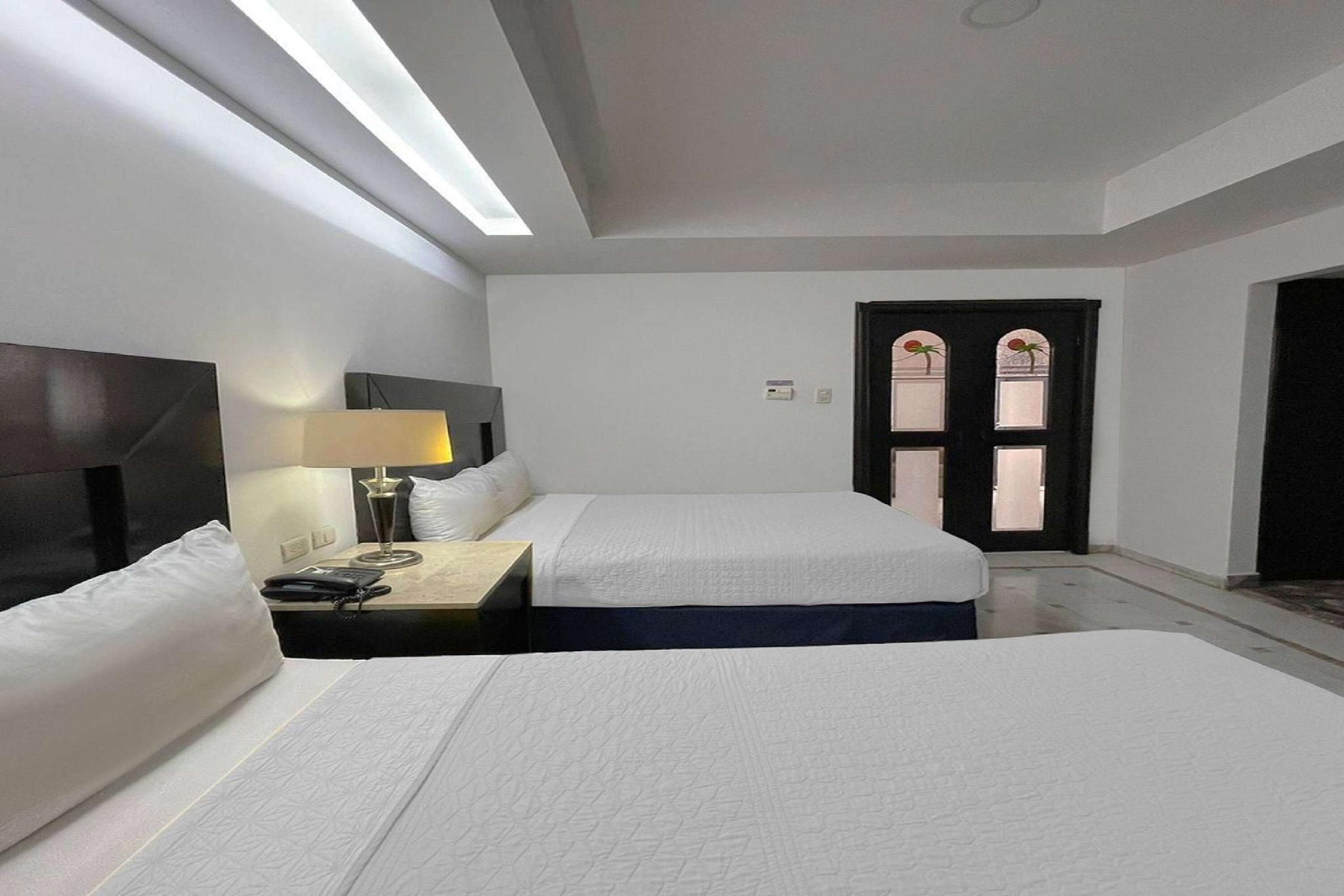 2 Queen Beds, Studio Deluxe, Non-Smoking