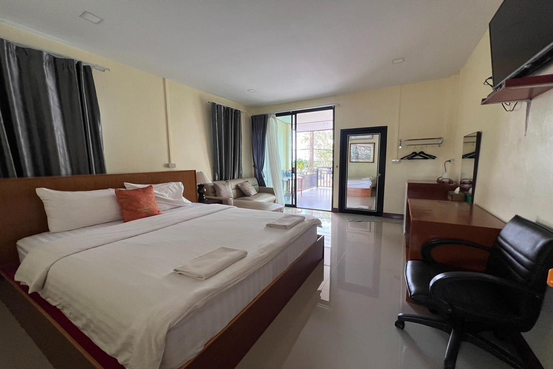 Lan Bua Resort Superior Room