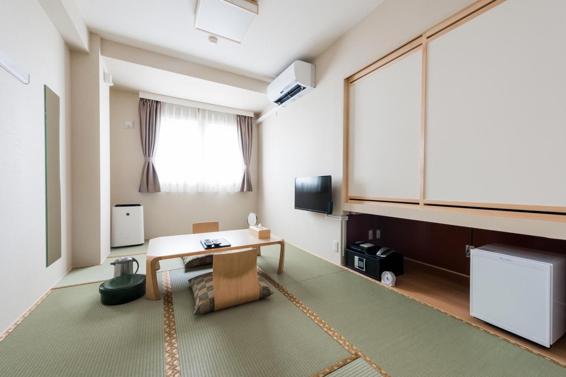 Japanese-Style Quadruple Room