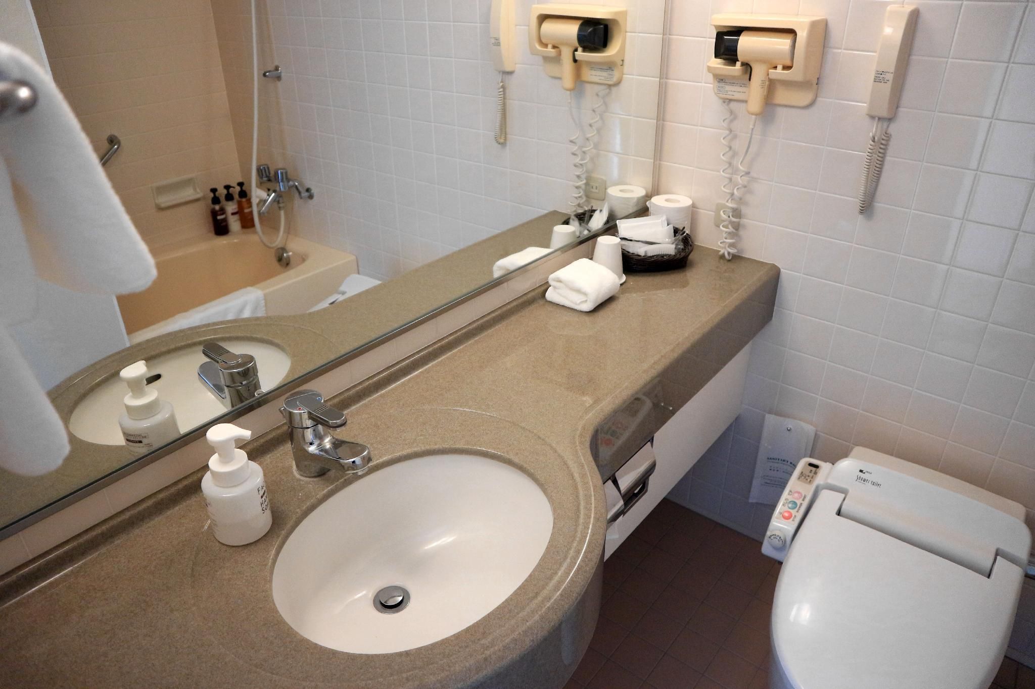 Standard Twin Room with Extra Bed - Non-Smoking