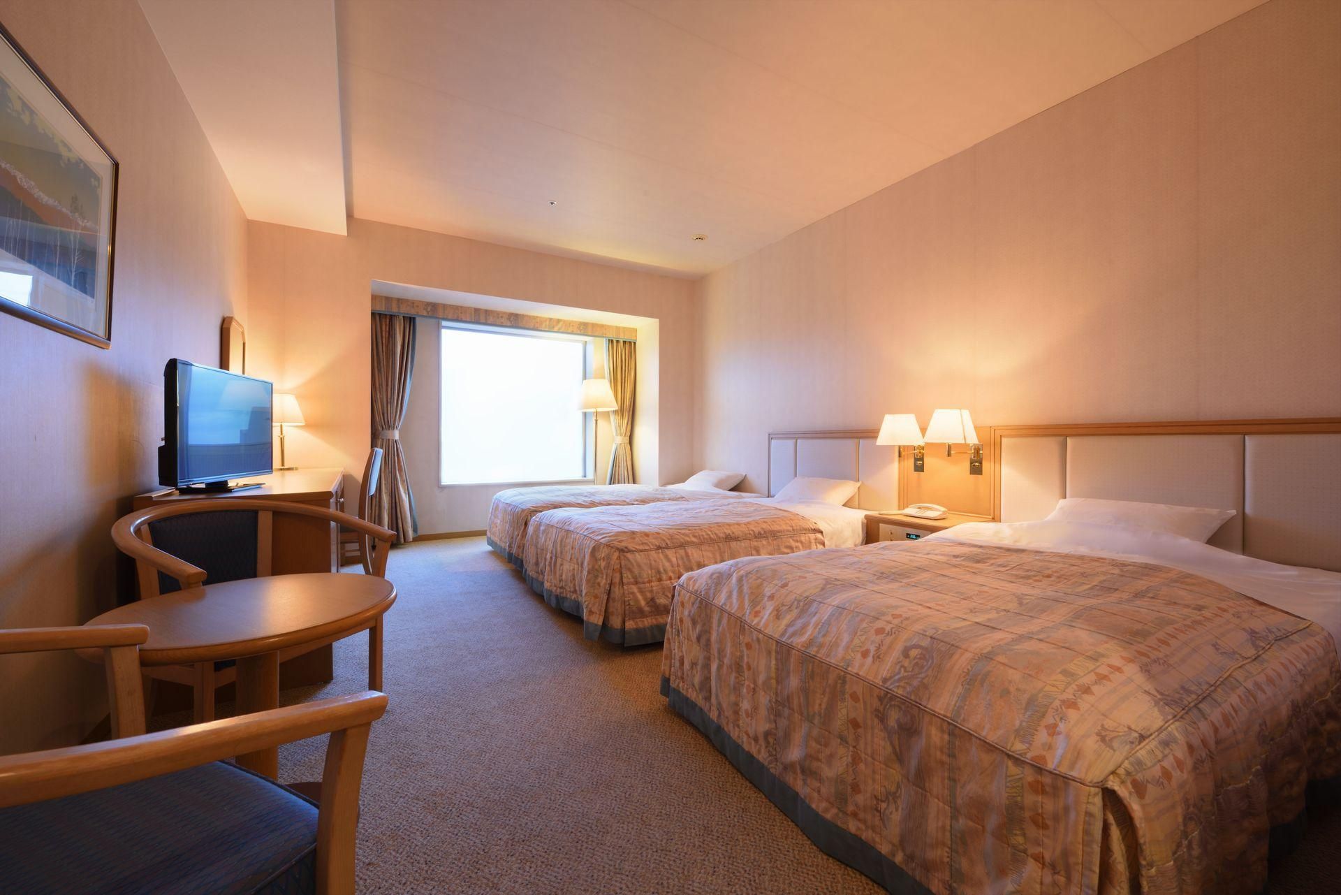 Standard Twin Room with Extra Bed - Non-Smoking