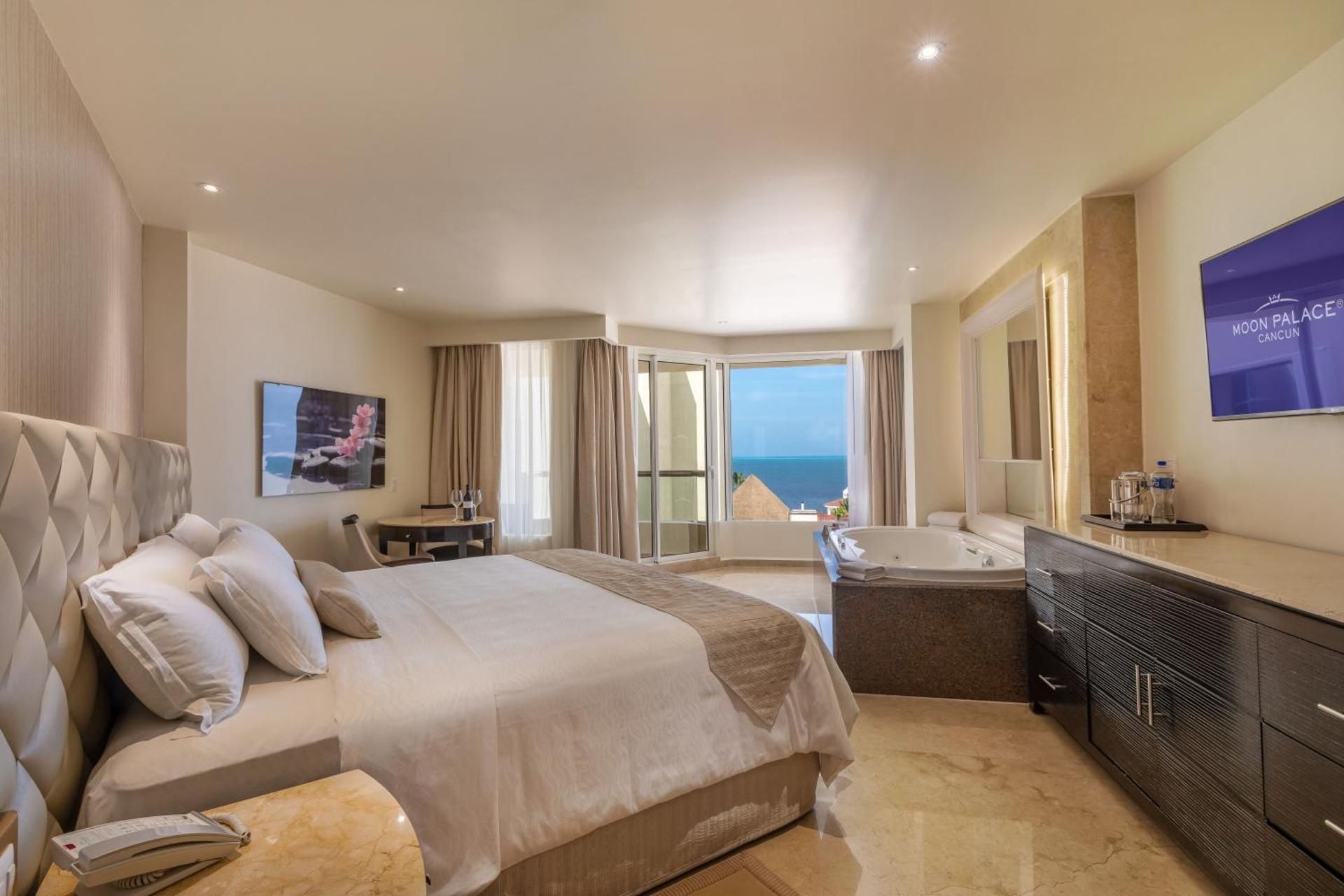 Superior Deluxe Ocean View - Kids and Teens Free
