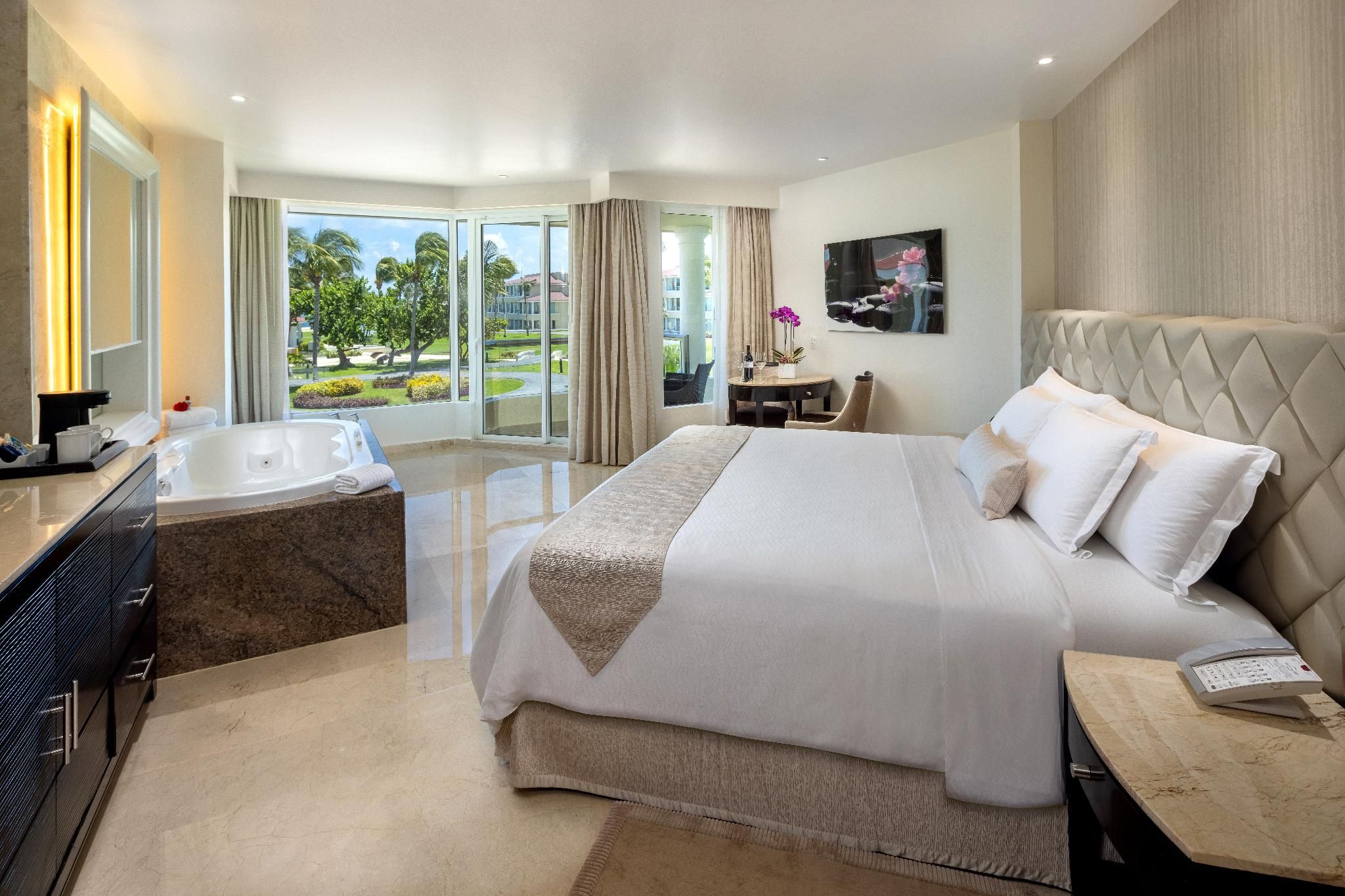 Superior Deluxe Garden View - Kids and Teens Free