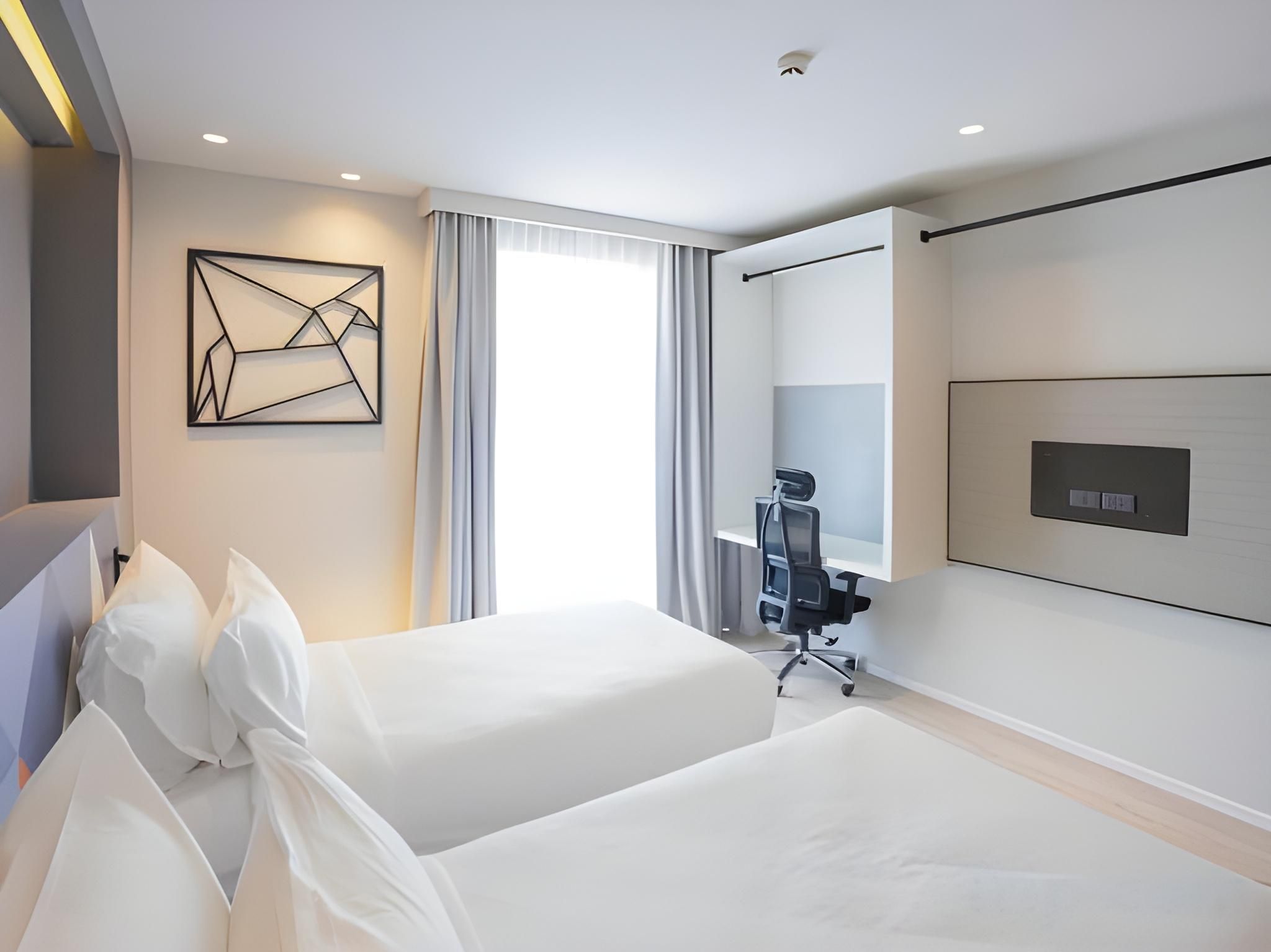 Maybis Hotel Deluxe Twin Room