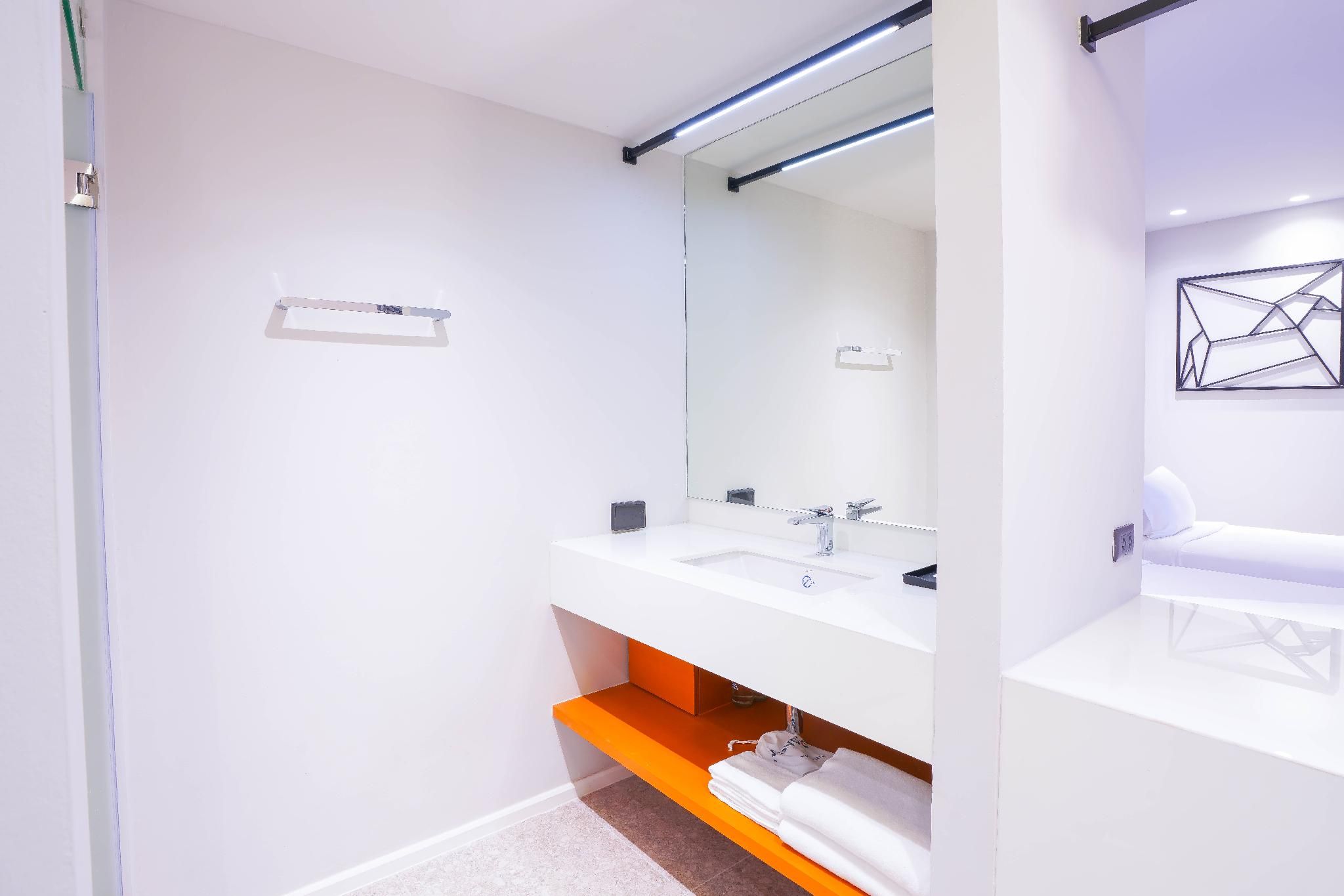 Maybis Hotel Deluxe Twin Room 3