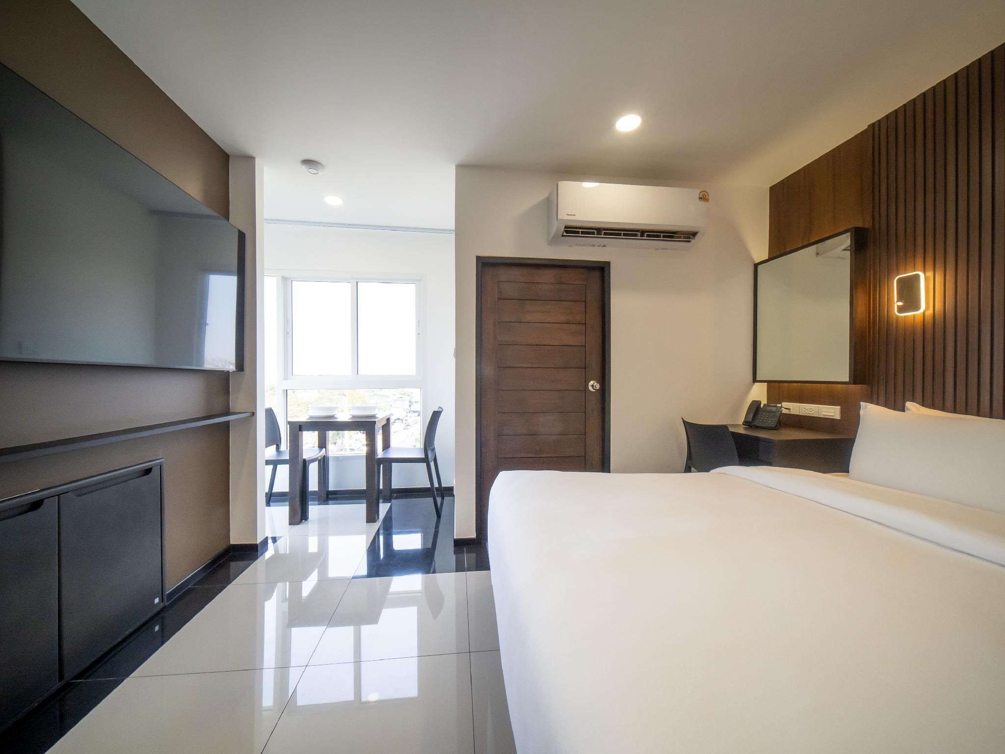 Studio Accessible Room