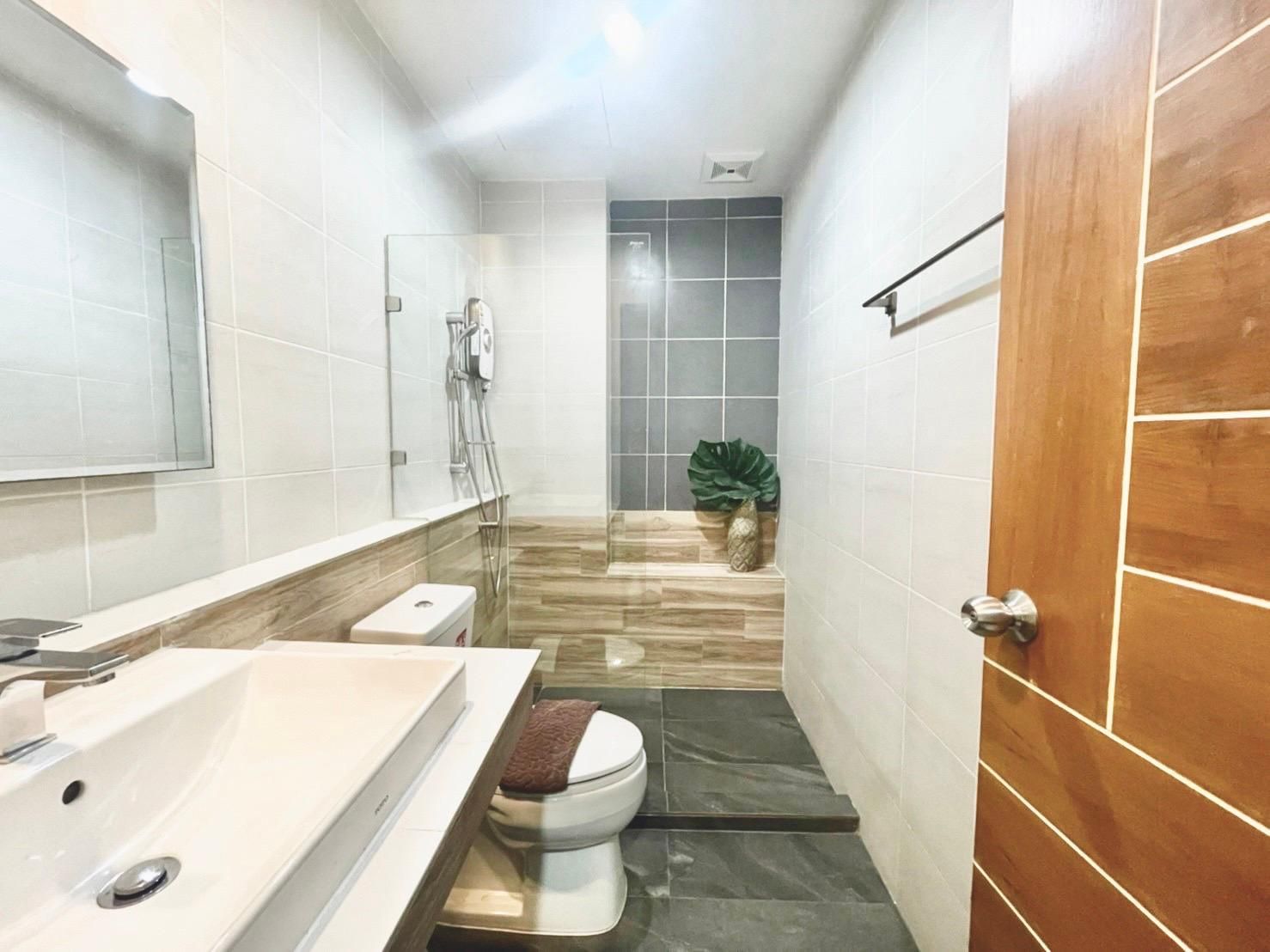 The living Hotel Samutprakan Deluxe Suite 3