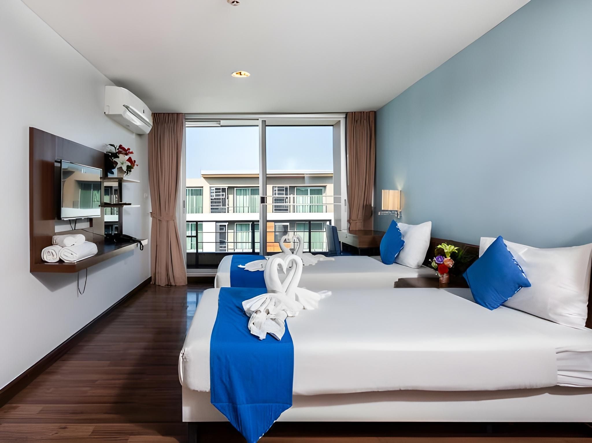 Deluxe Double or Twin Room