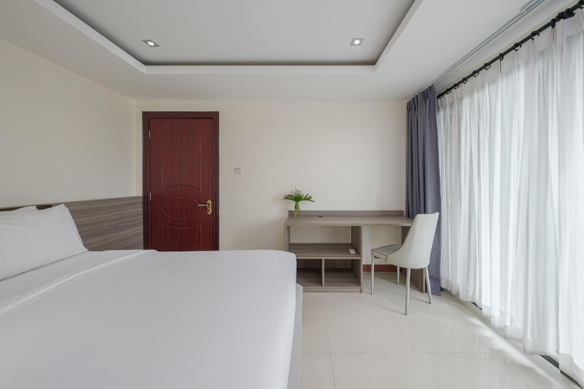 2 Double Beds, Nonsmoking, Family Room, Larger Room, Two Bedrooms