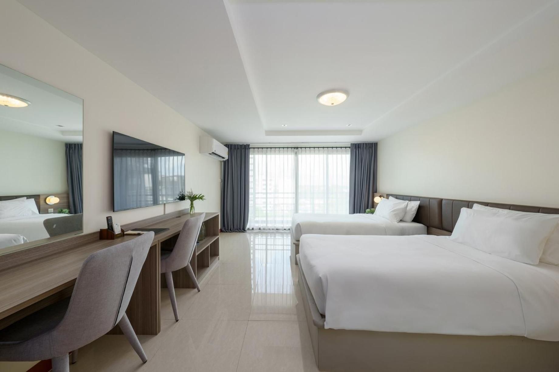 2 Single Beds, Nonsmoking, Superior Room, Shower