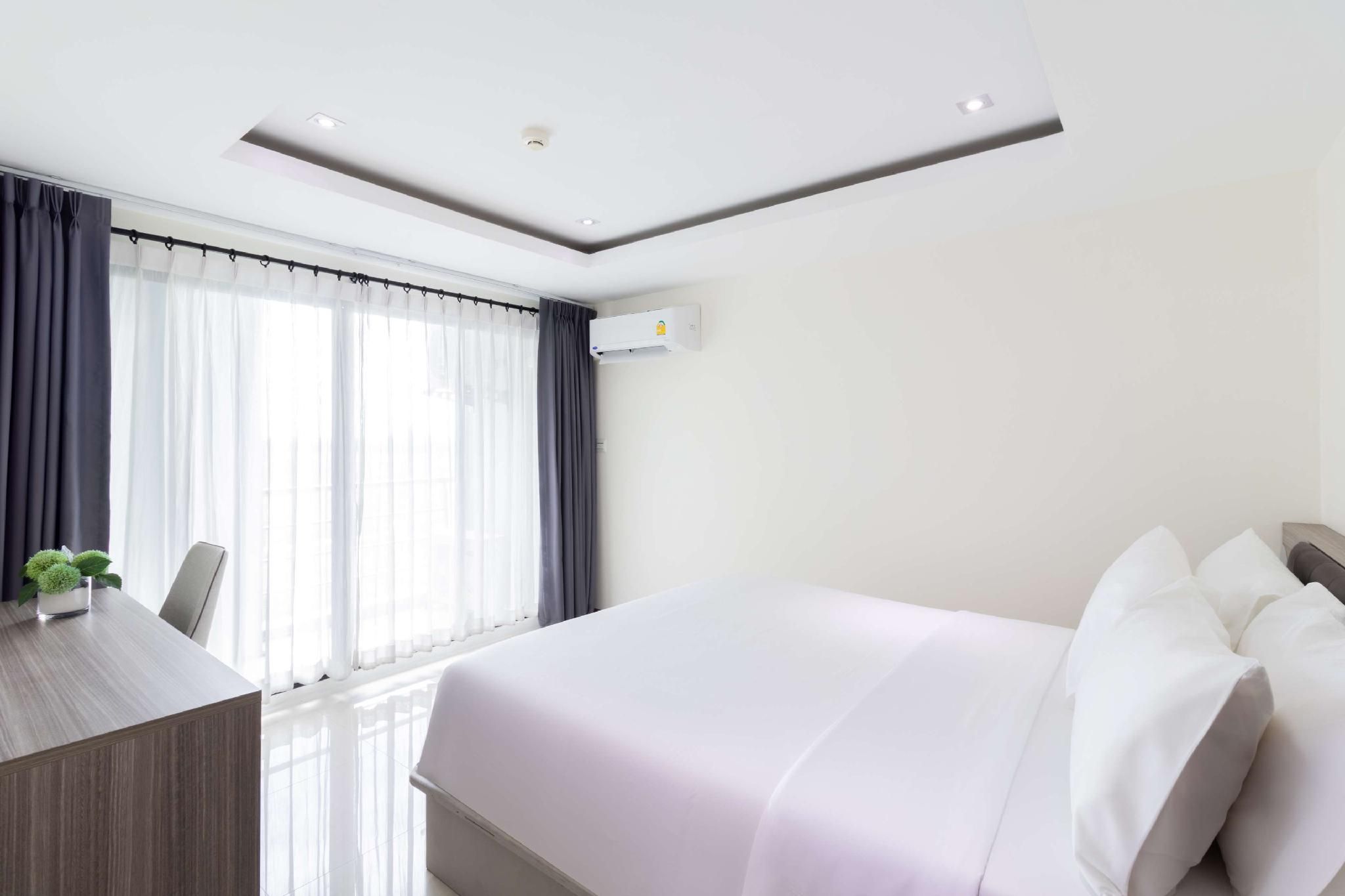 2 Double Beds, Nonsmoking, Family Room, Larger Room, Two Bedrooms