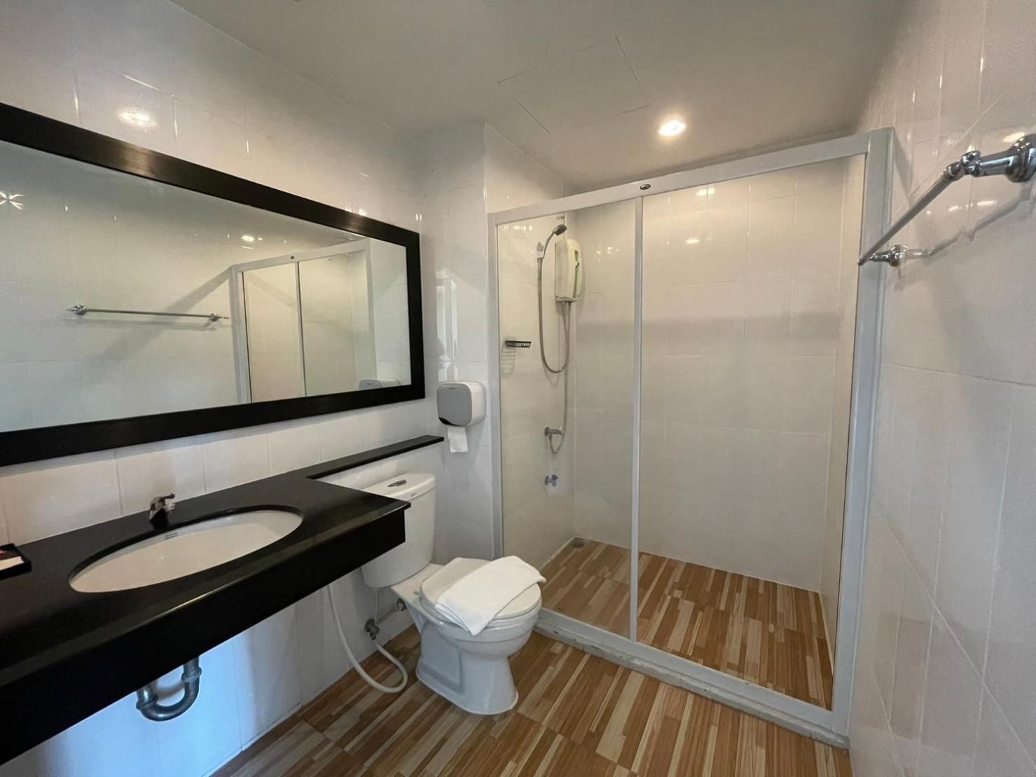 H2DO Hotel Standard Twin Room 2