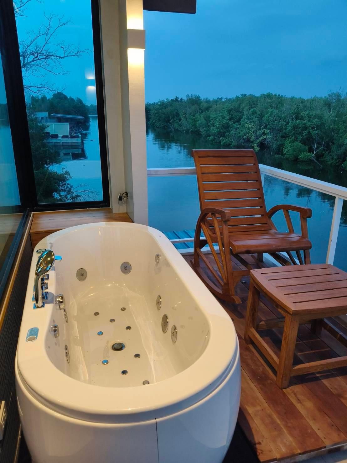 Norn Lay Chom Chan 1-Bedroom Jacuzzi Ocean View