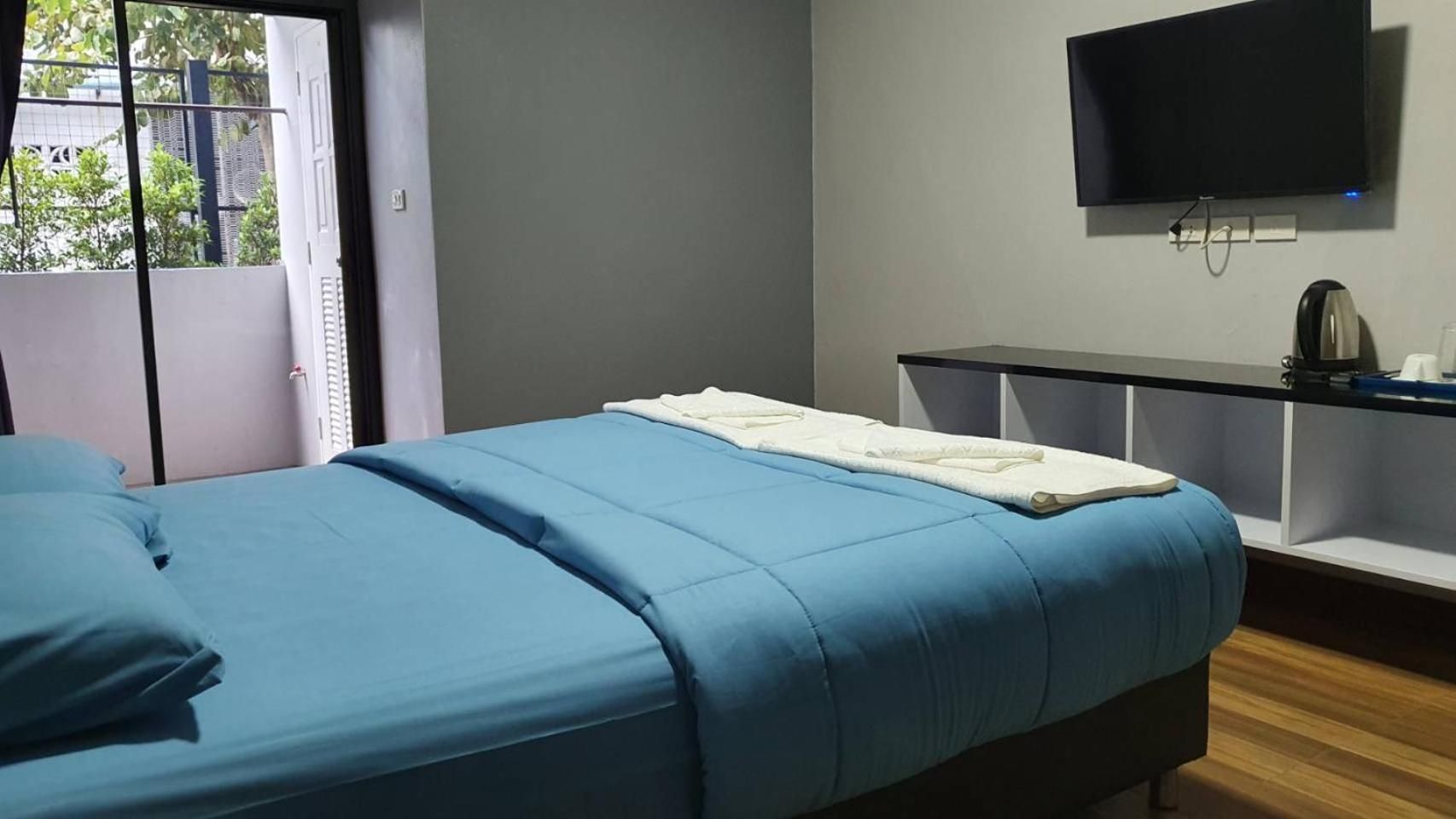 Queen Room with Balcony