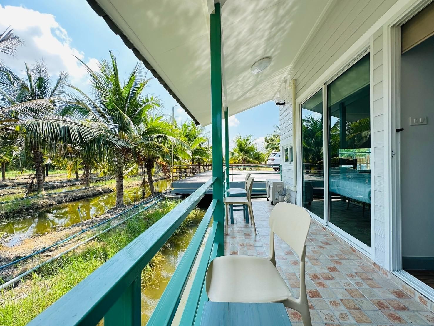 Coco and Canal HomeStory Superior Garden View 2