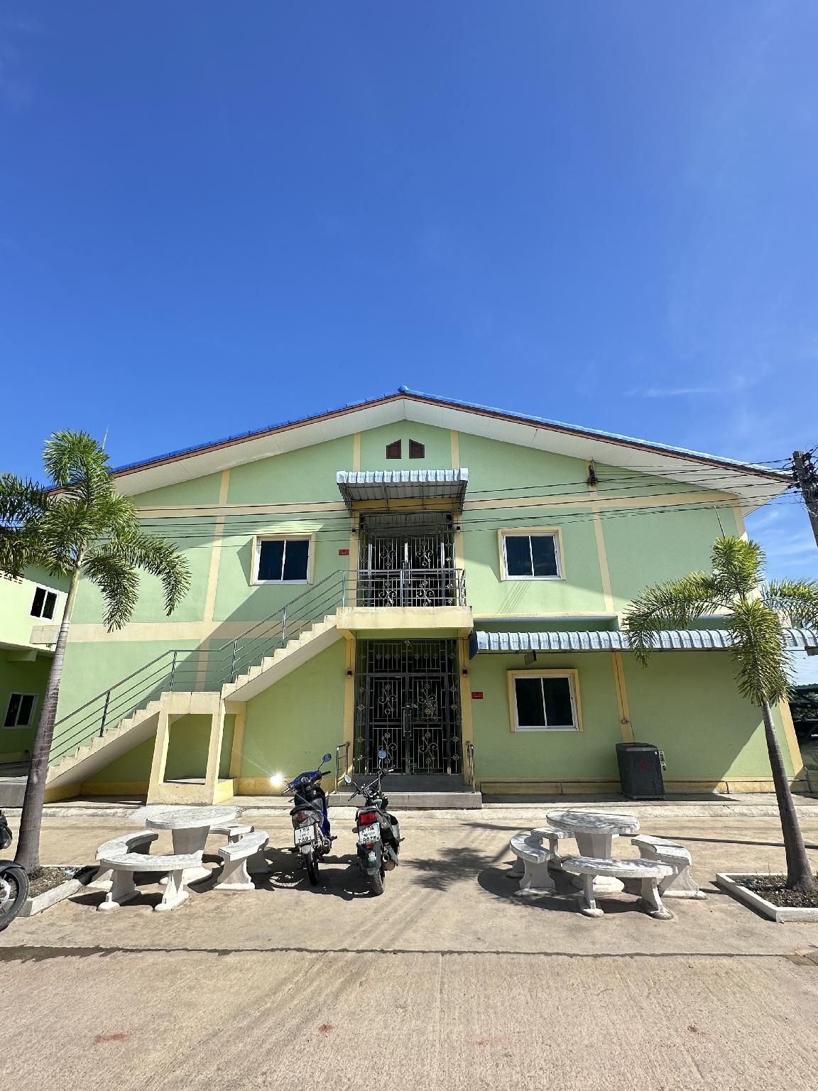 Daily Room LikeHome 400 Baht/Night