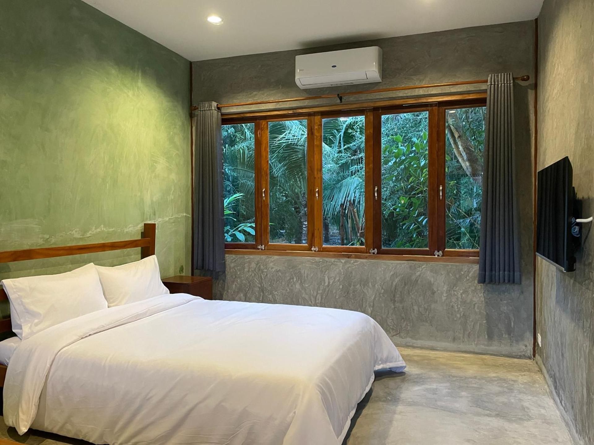 COCO HOME Homestay Deluxe Queen Room
