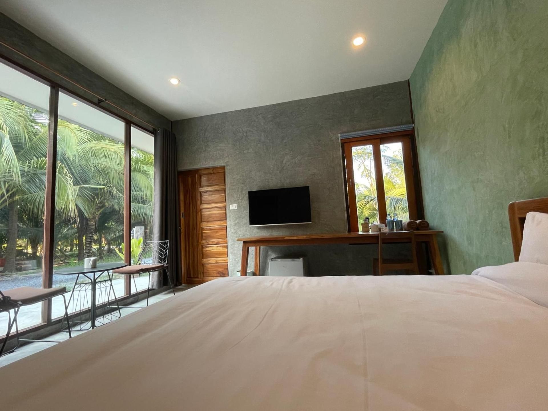 COCO HOME Homestay Deluxe Queen Studio 