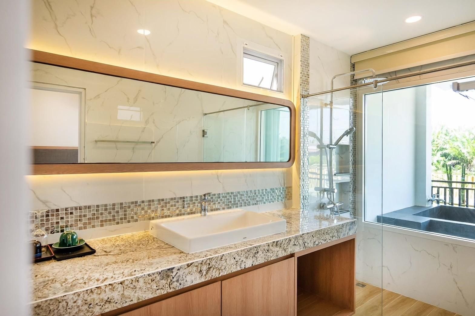 Premier Room with Bathtub
