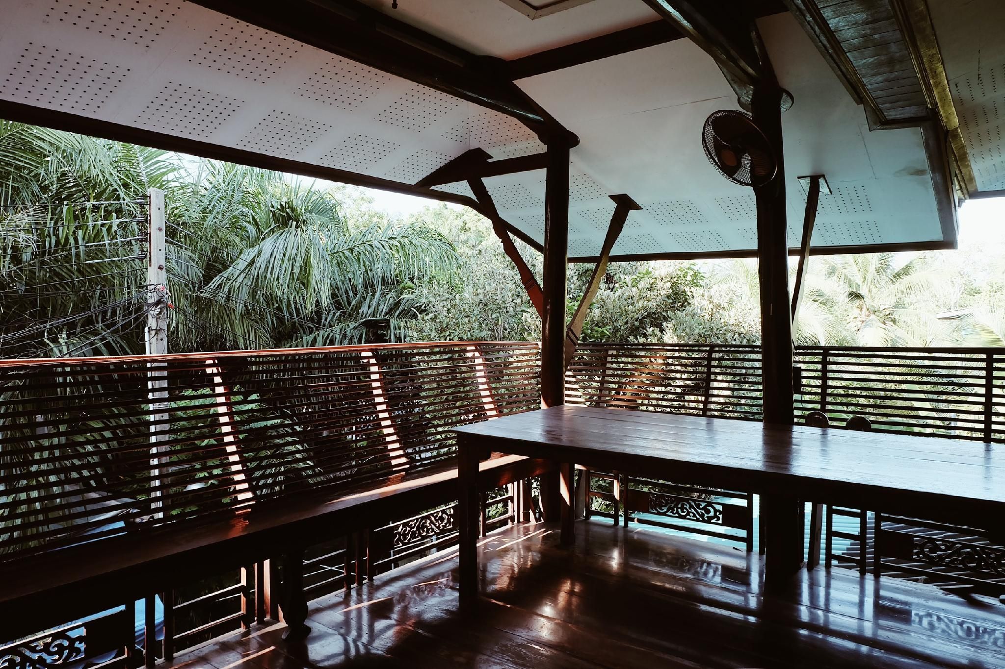 Standard Room with Garden View