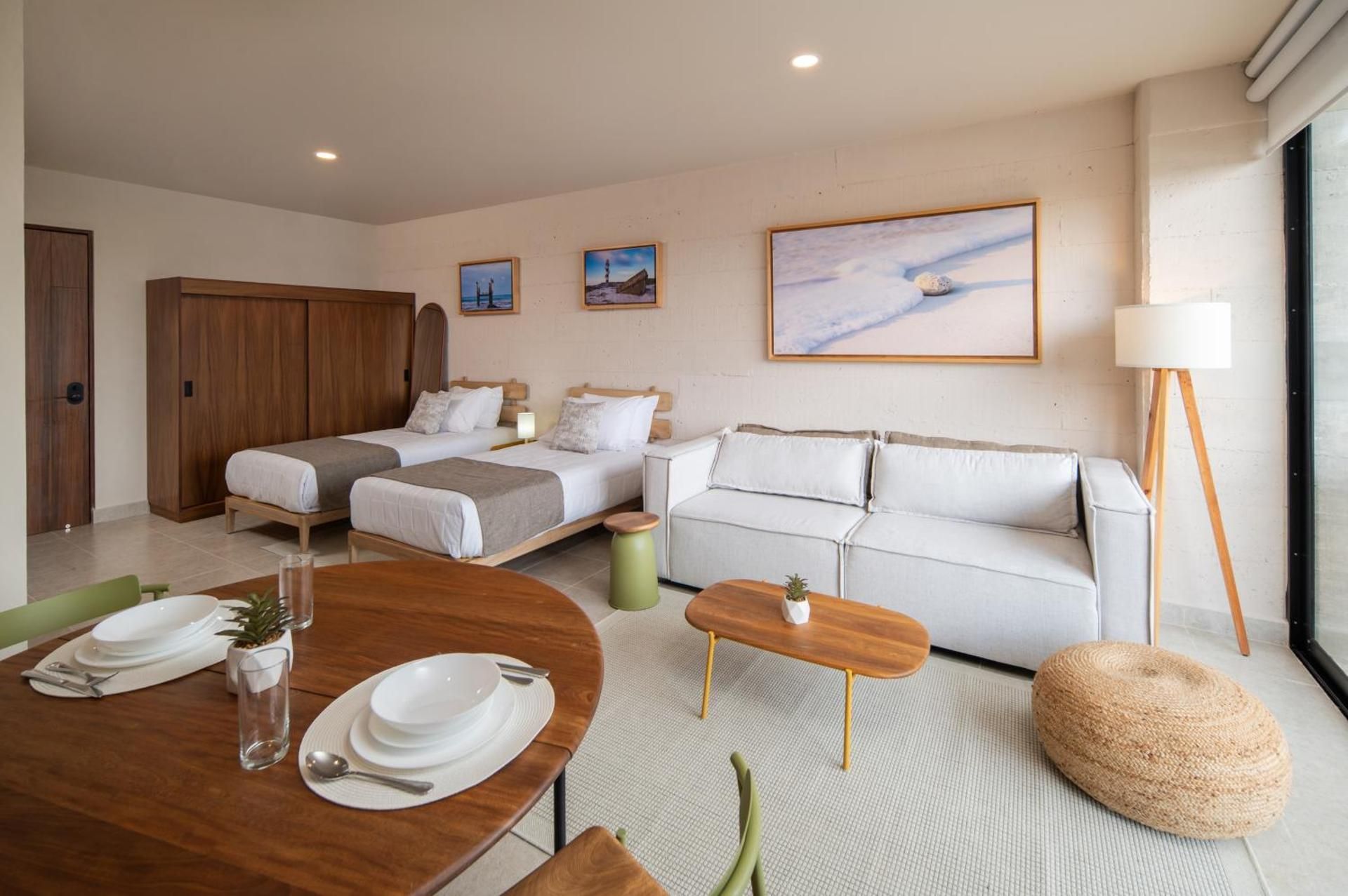 Everglades Suites Deluxe Studio