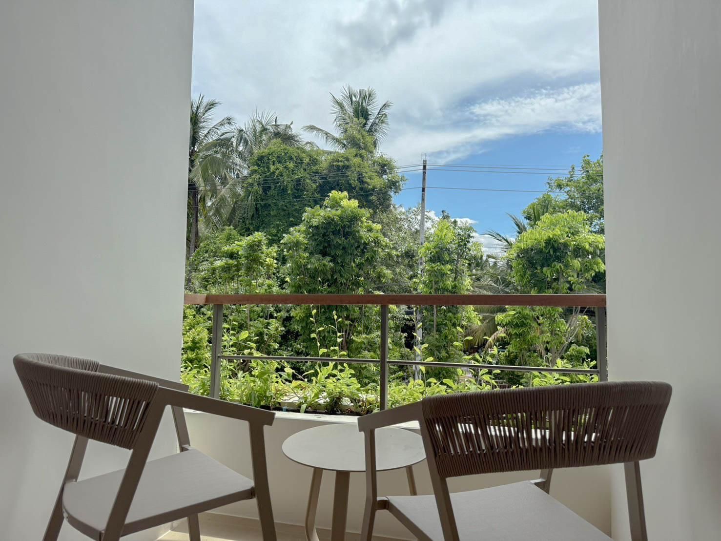 Superior Balcony 1 King