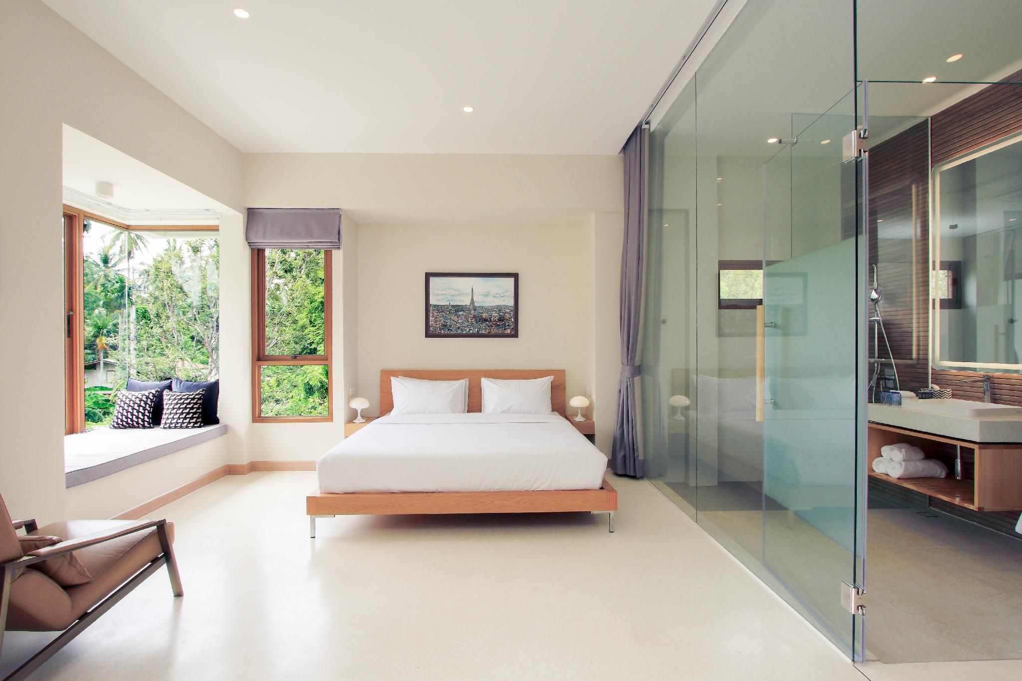 Double Six Deluxe Balcony 1 King