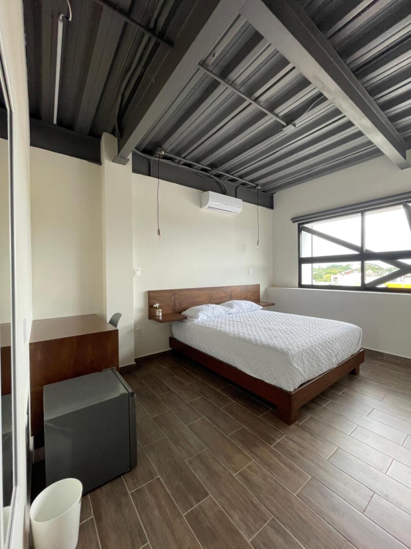 One-Bedroom Apartment with Balcony