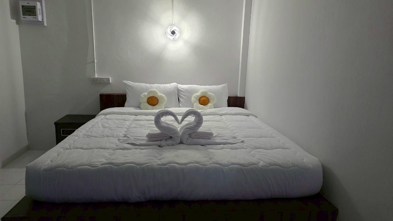 Route652 Resort Singburi Double Room