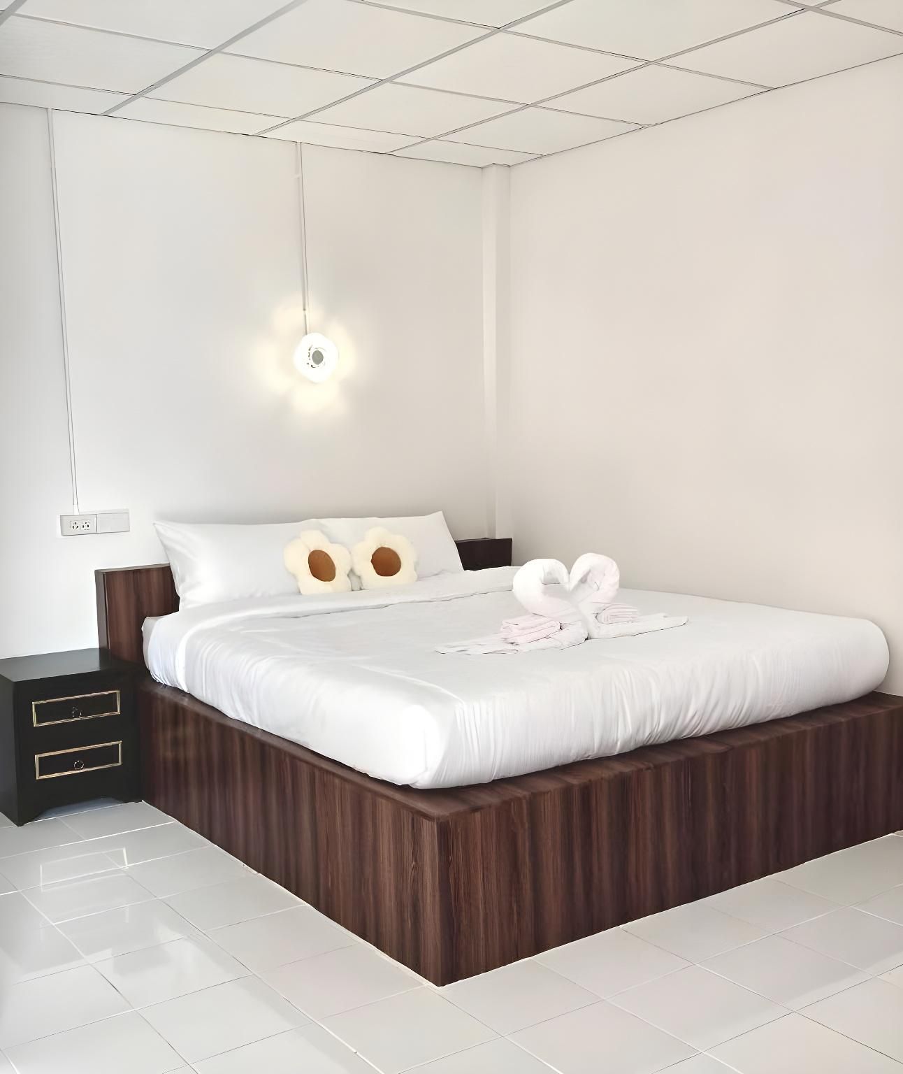 Route652 Resort Singburi Double Room 2