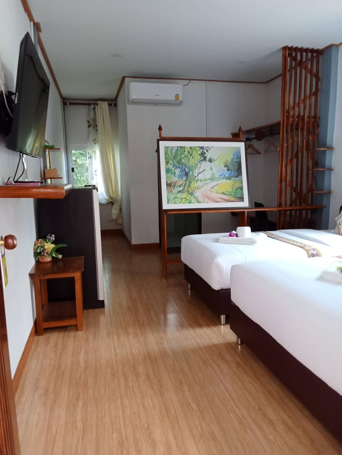 Kwanruean Boutique Hotel Deluxe - 2 Beds, Corner Room 3