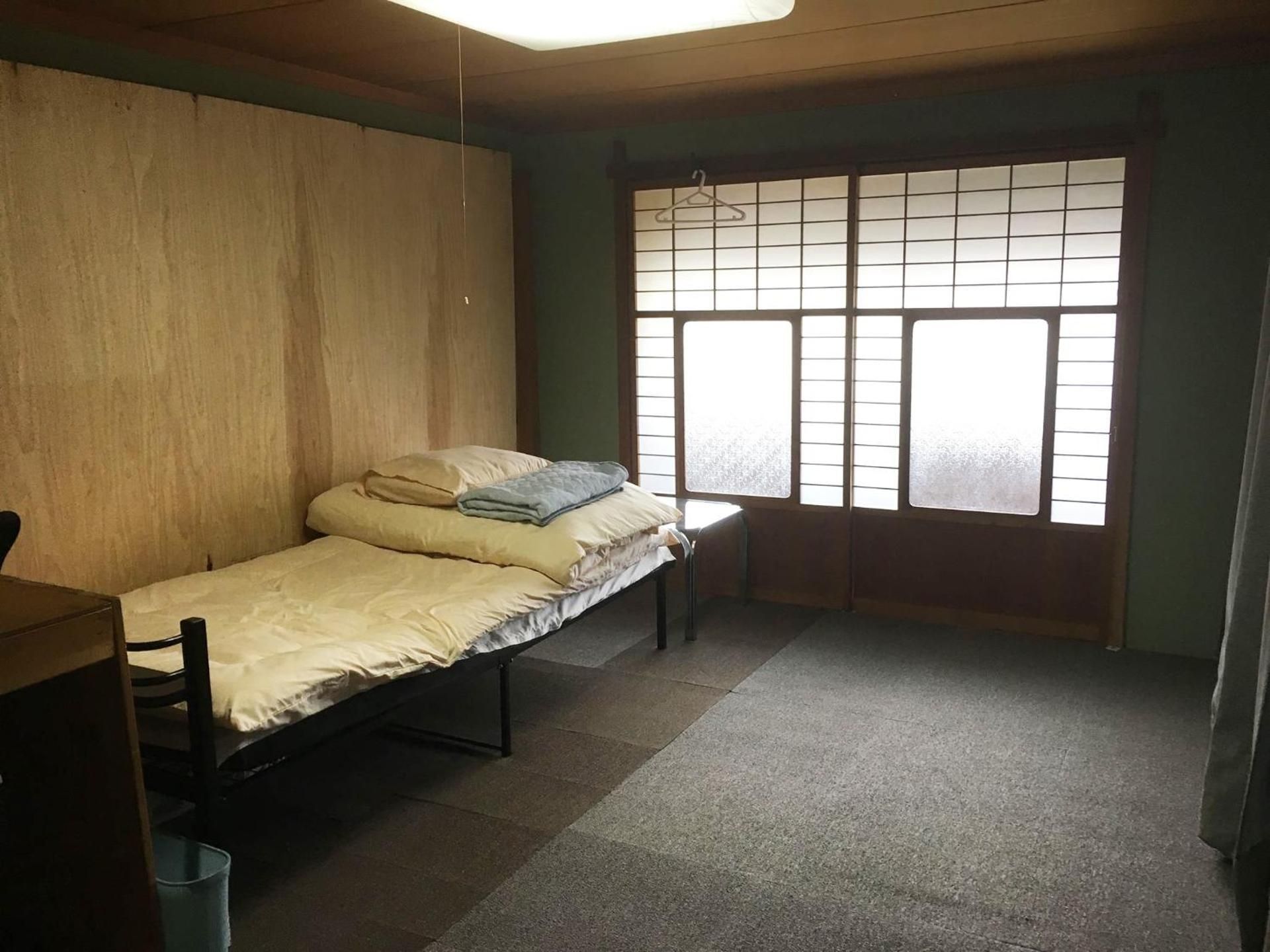Economy Twin Room
