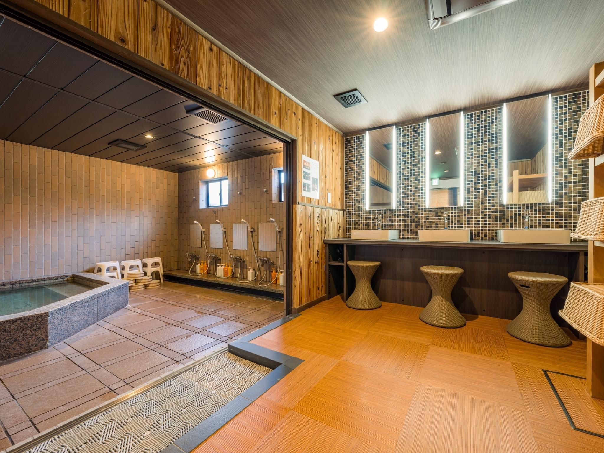 Japanese Style - Small - Shared Bath