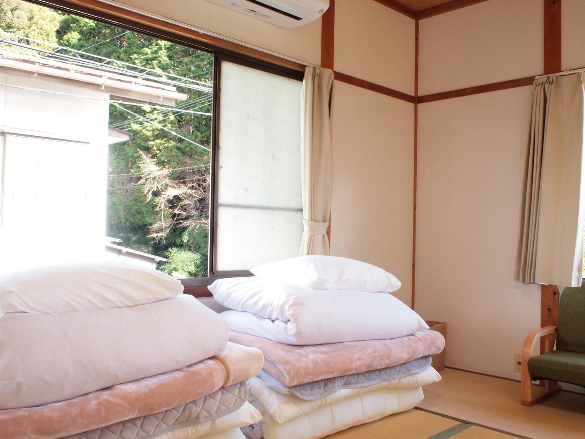 Economy Twin Room