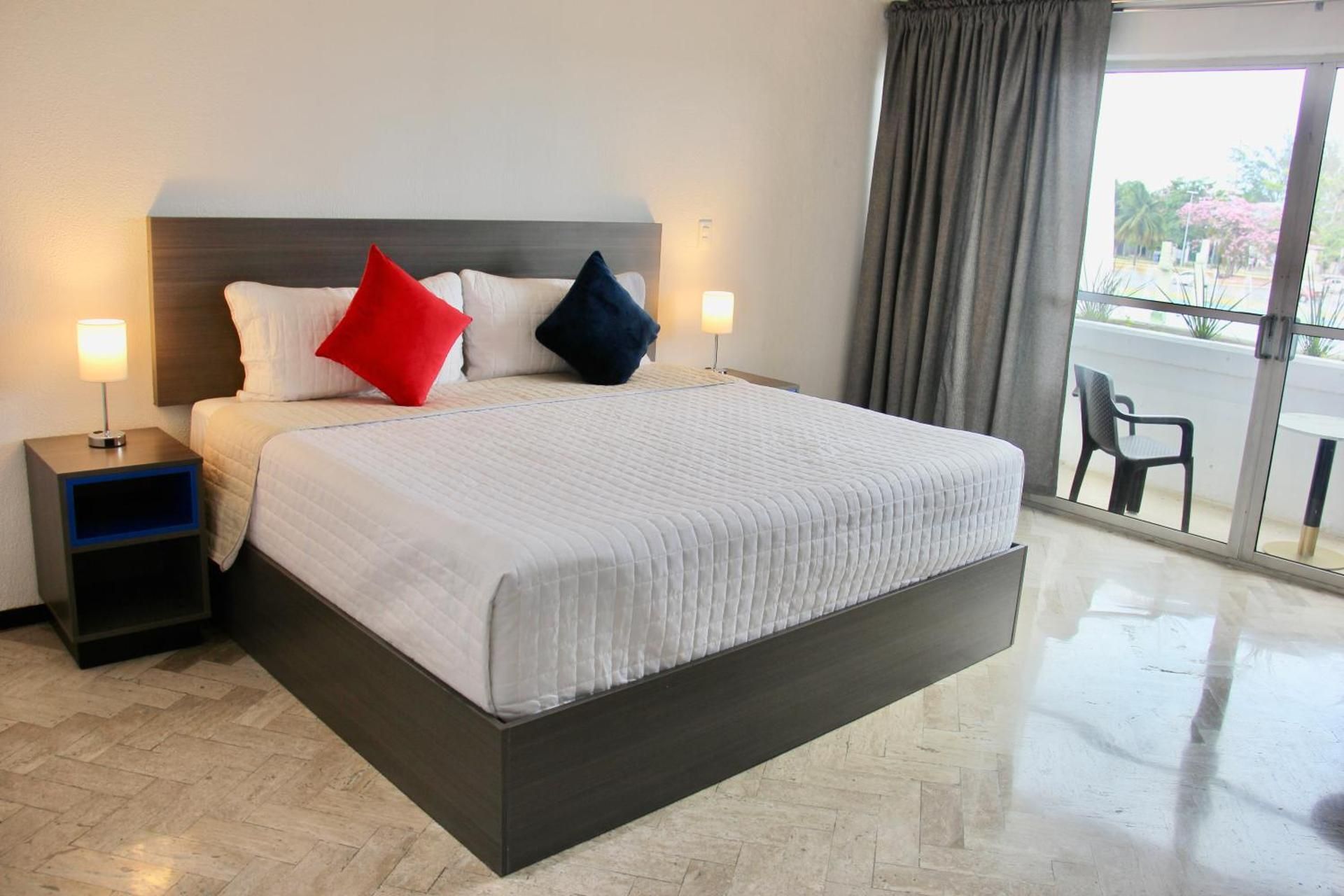 Deluxe Queen Room