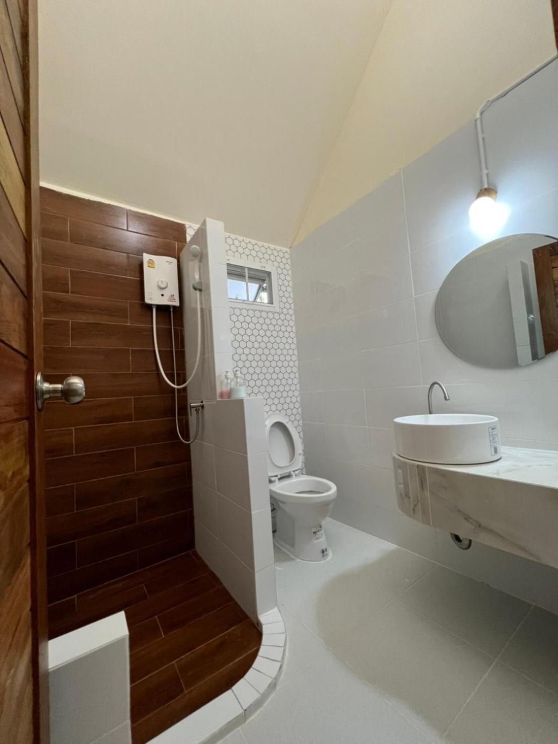 Twin Room with View