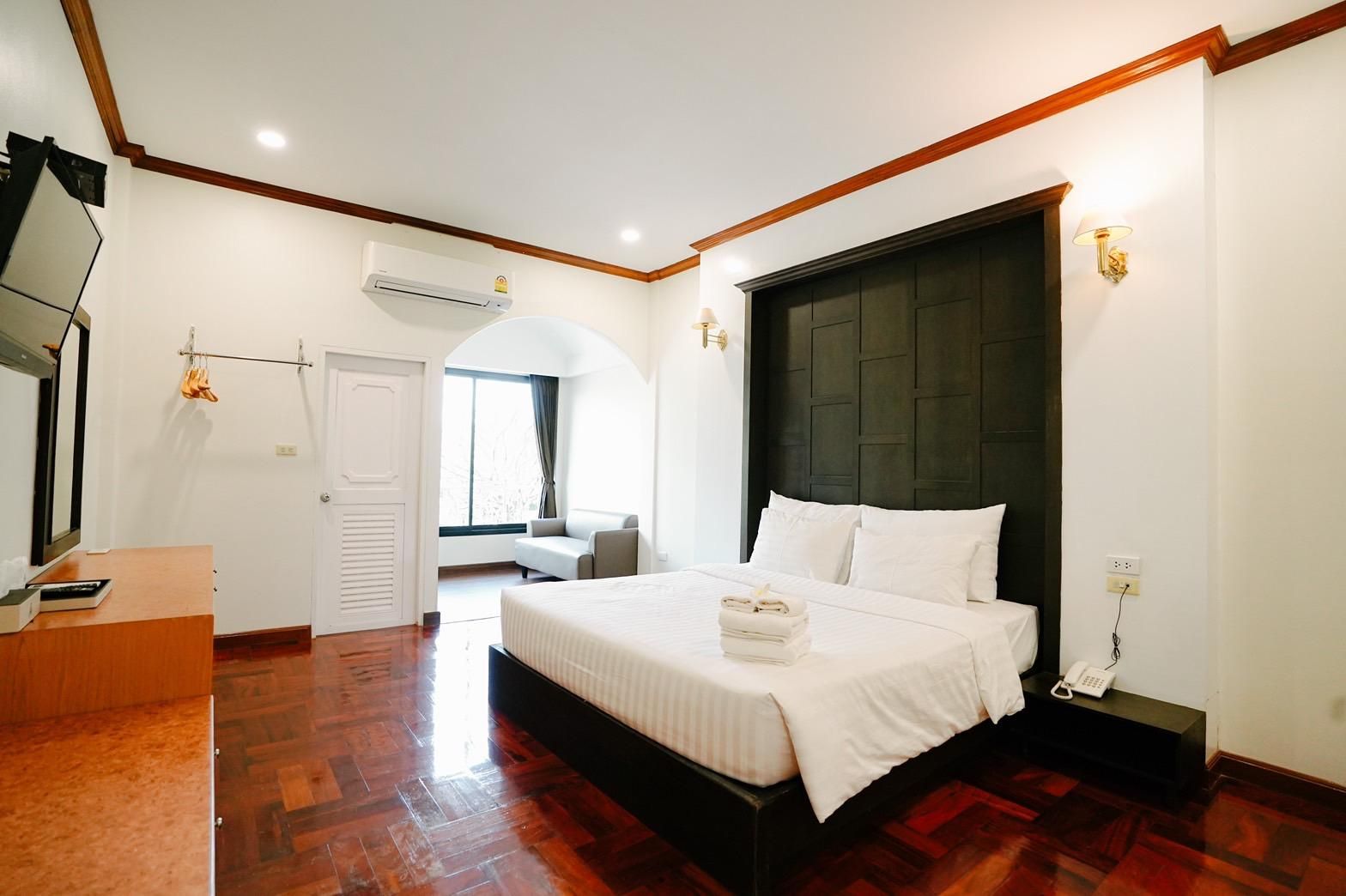Deluxe Double Room with Balcony